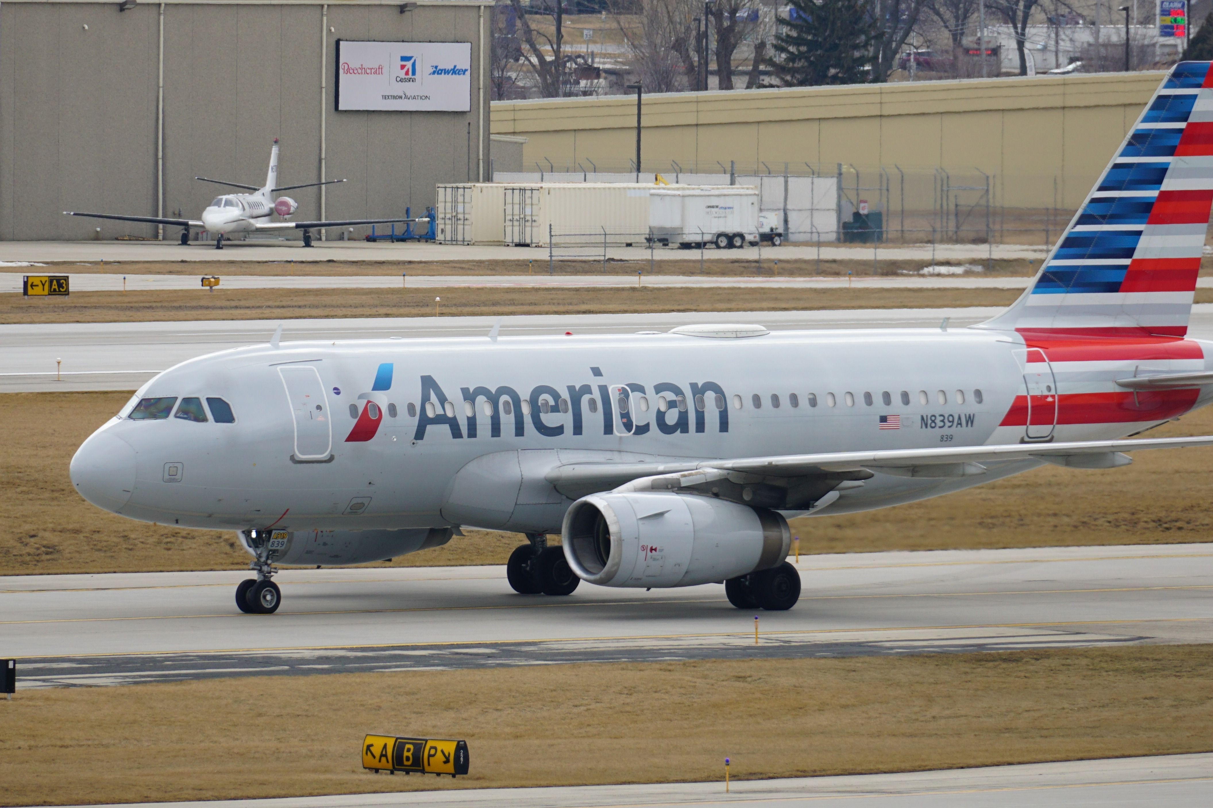 NTSB Reports On Runway Close Call Between American Airlines Airbus A319 & Hawker Beechcraft B300C At Ronald Reagan Washington National Airport