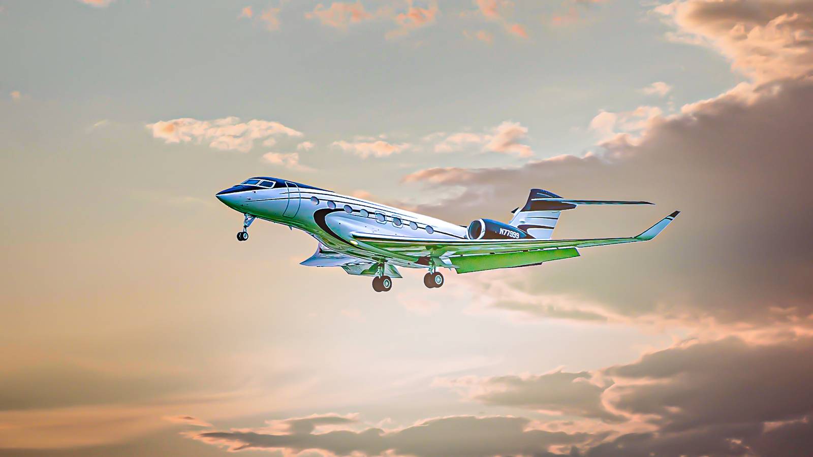 What Are The Two Aircraft That Aramco Operates?