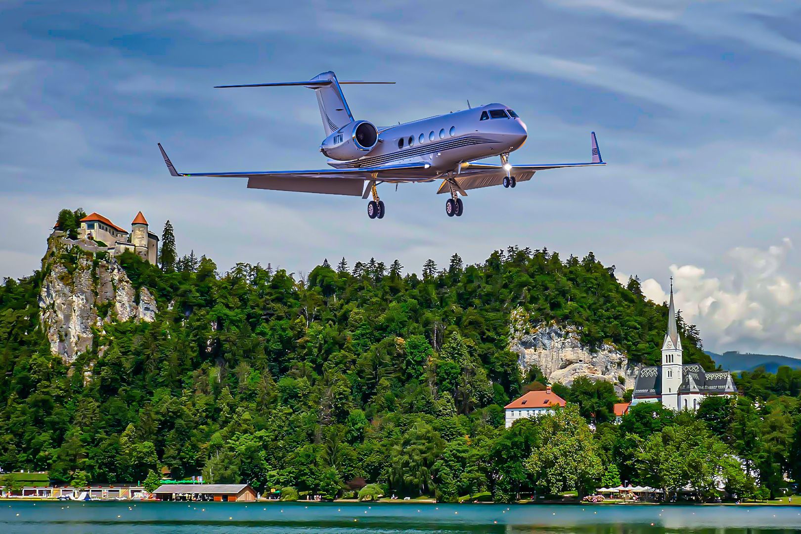 What Type Of Private Jet Does Alex Rodriguez Fly?