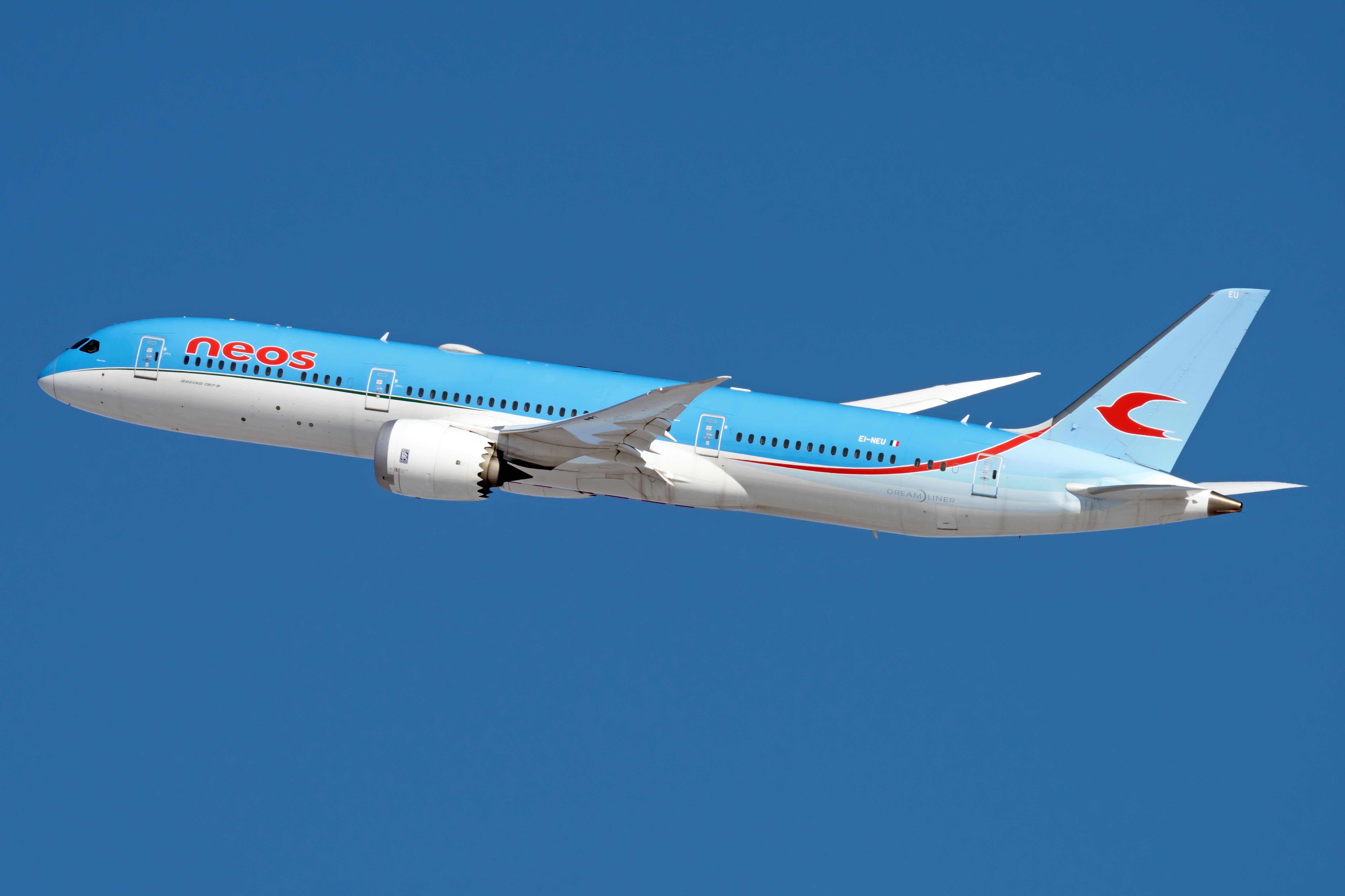 How Italy's Neos Is Navigating Boeing 787 Engine Issues To Continue New York Flights