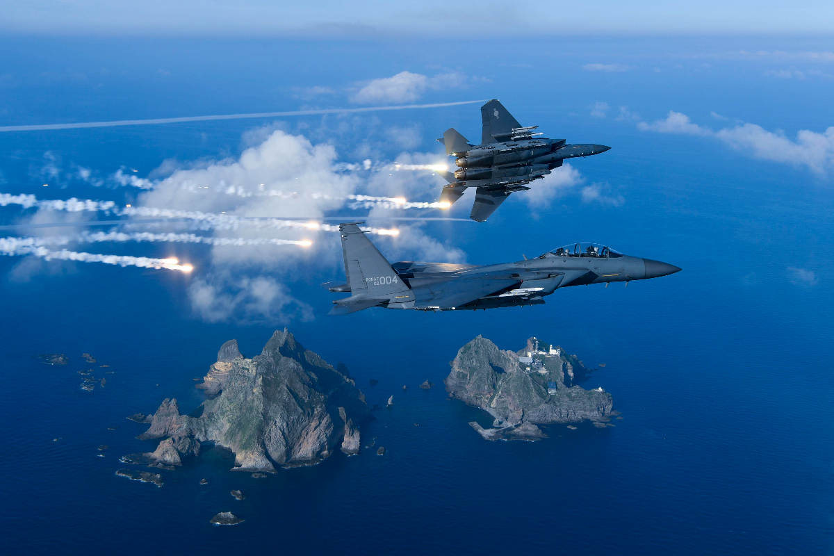 F-16 Super Squadron Test: USAF Chiefs Engage With Allies In South Korea