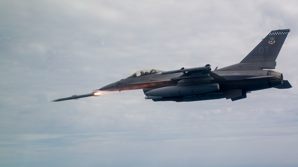 Russian Su-34 Supersonic Fighter Reportedly Shot Down By Ukrainian F-16