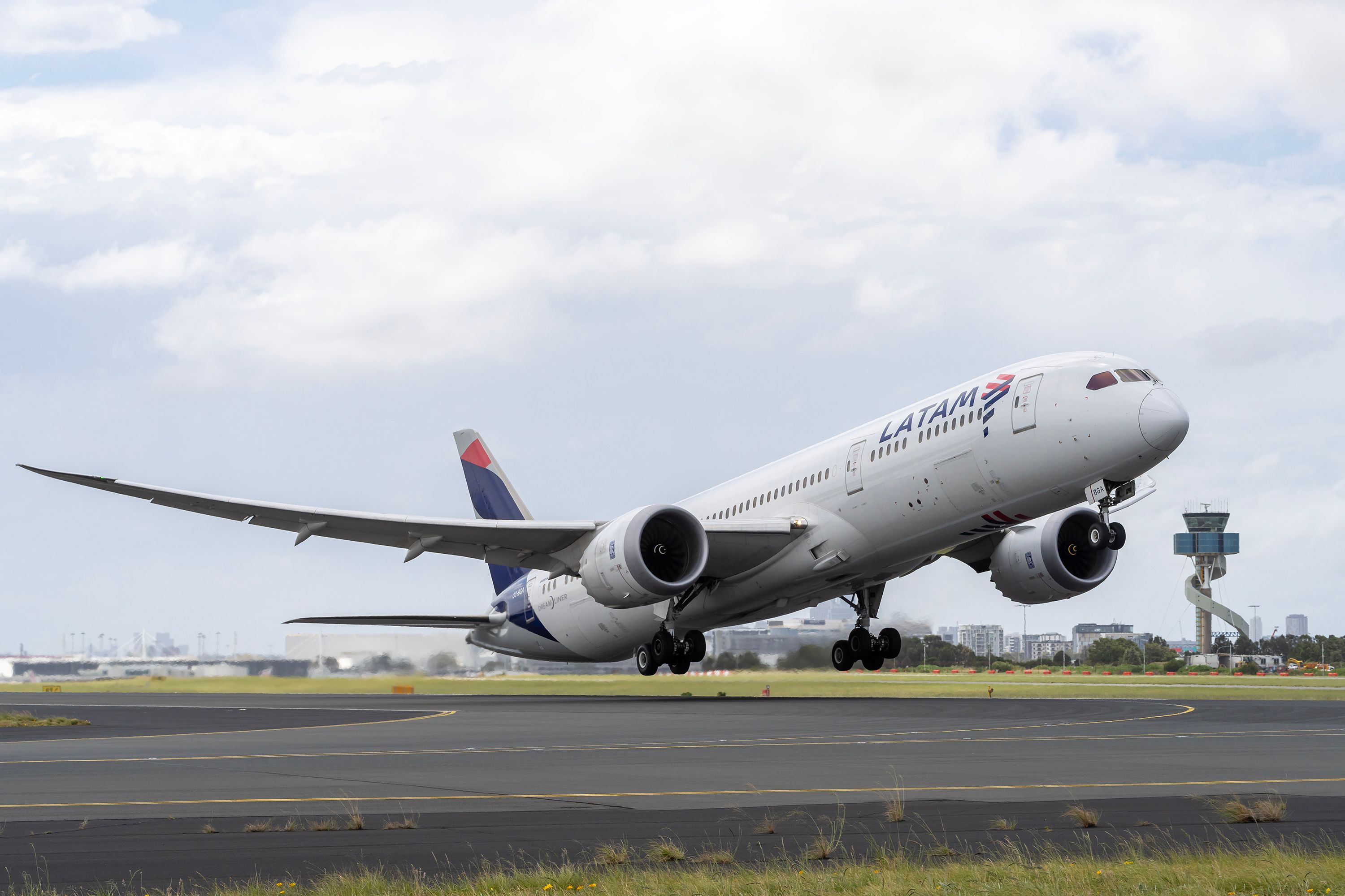 LATAM Relaunches Boeing 787 Sydney To Santiago Route