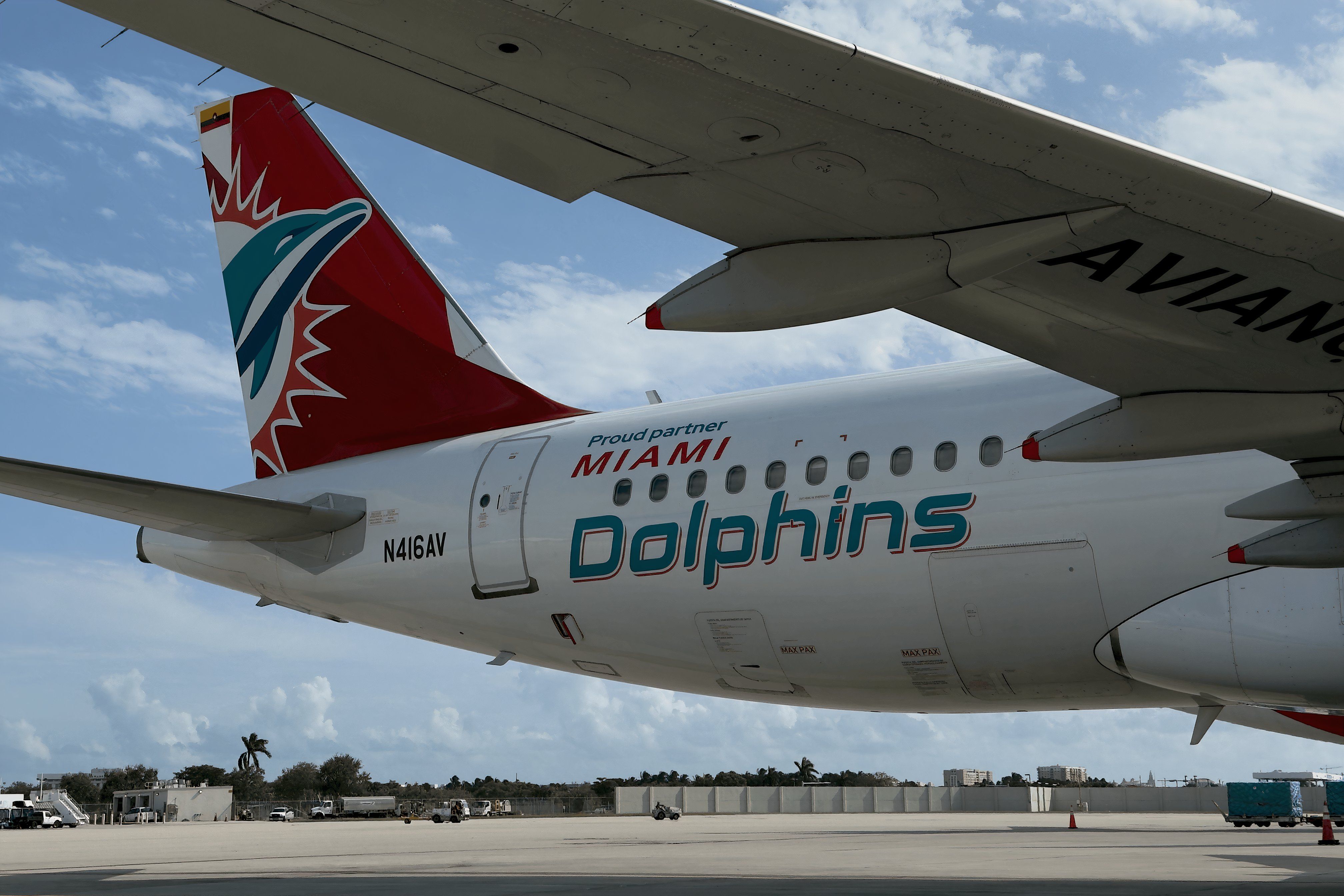 New A320 Livery: The Miami Dolphins Take To The Sky With Avianca