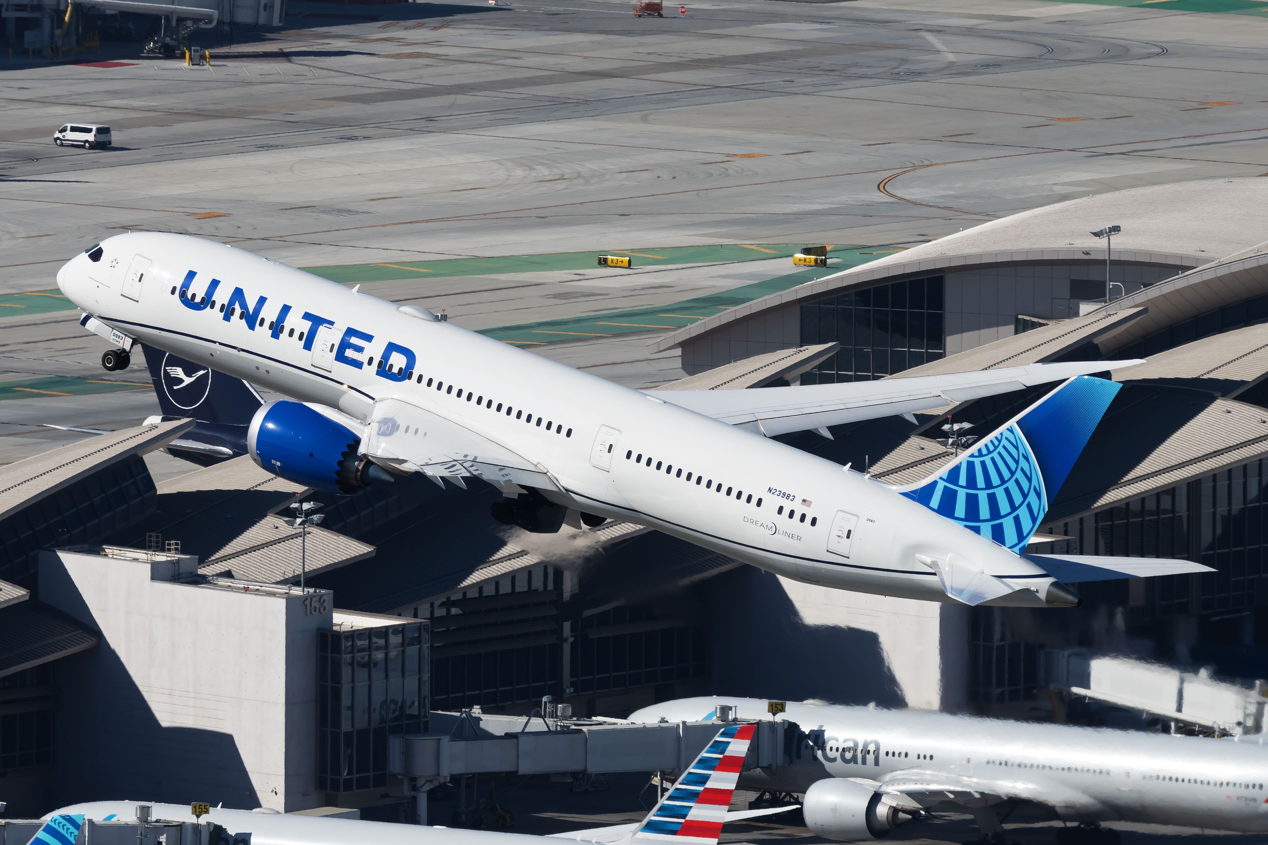 Sustainability: 5 Airliners Known For Their Impressive Fuel Efficiency