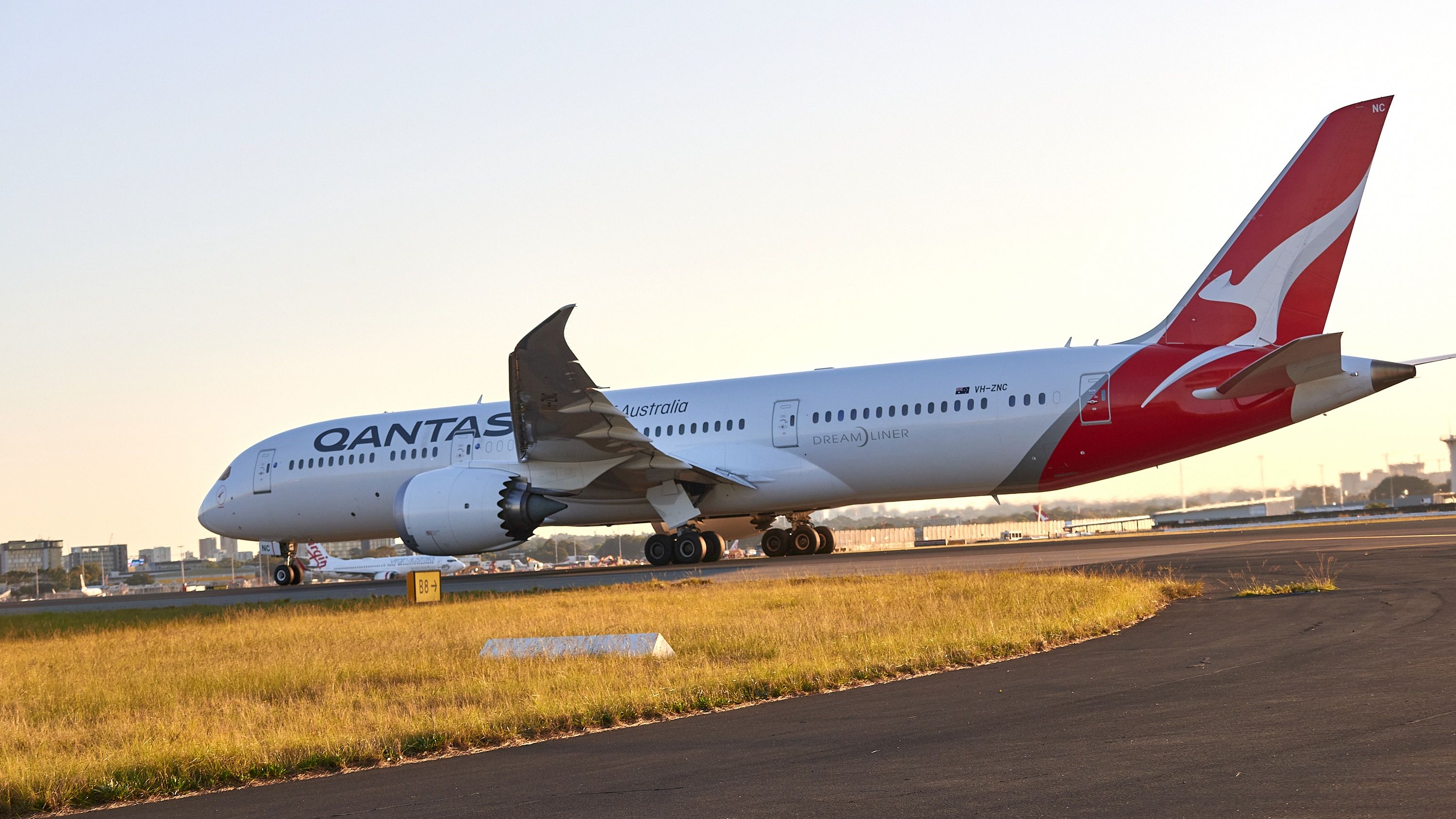 Qantas Boeing 787 En Route To Rescue Australians Fleeing Lebanon