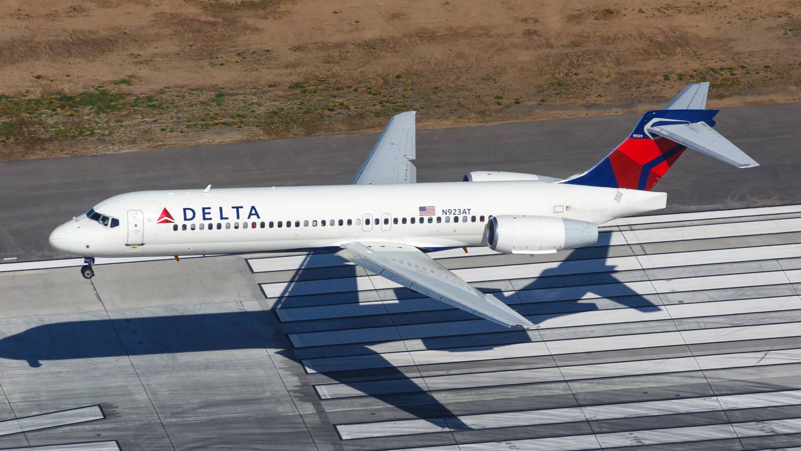 Major US Airlines Report Improved Performance Following Capacity Cuts