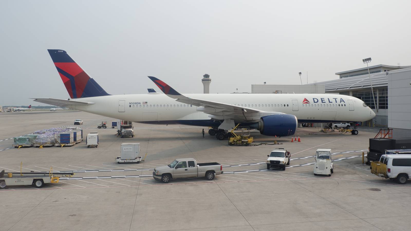 The Latest: Detroit Metro Airport’s Catering Facility Closure