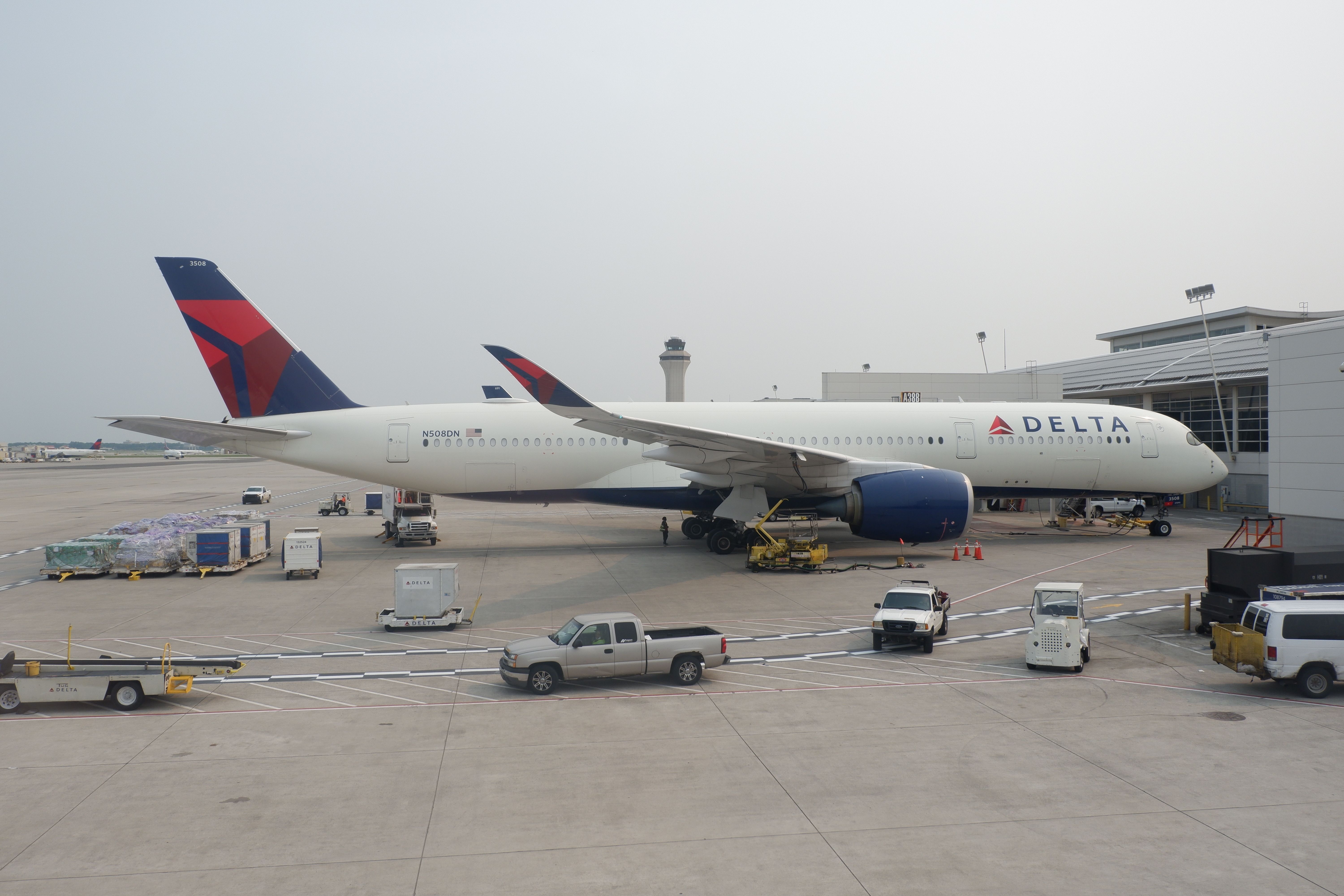 The Latest: Detroit Metro Airport’s Catering Facility Closure
