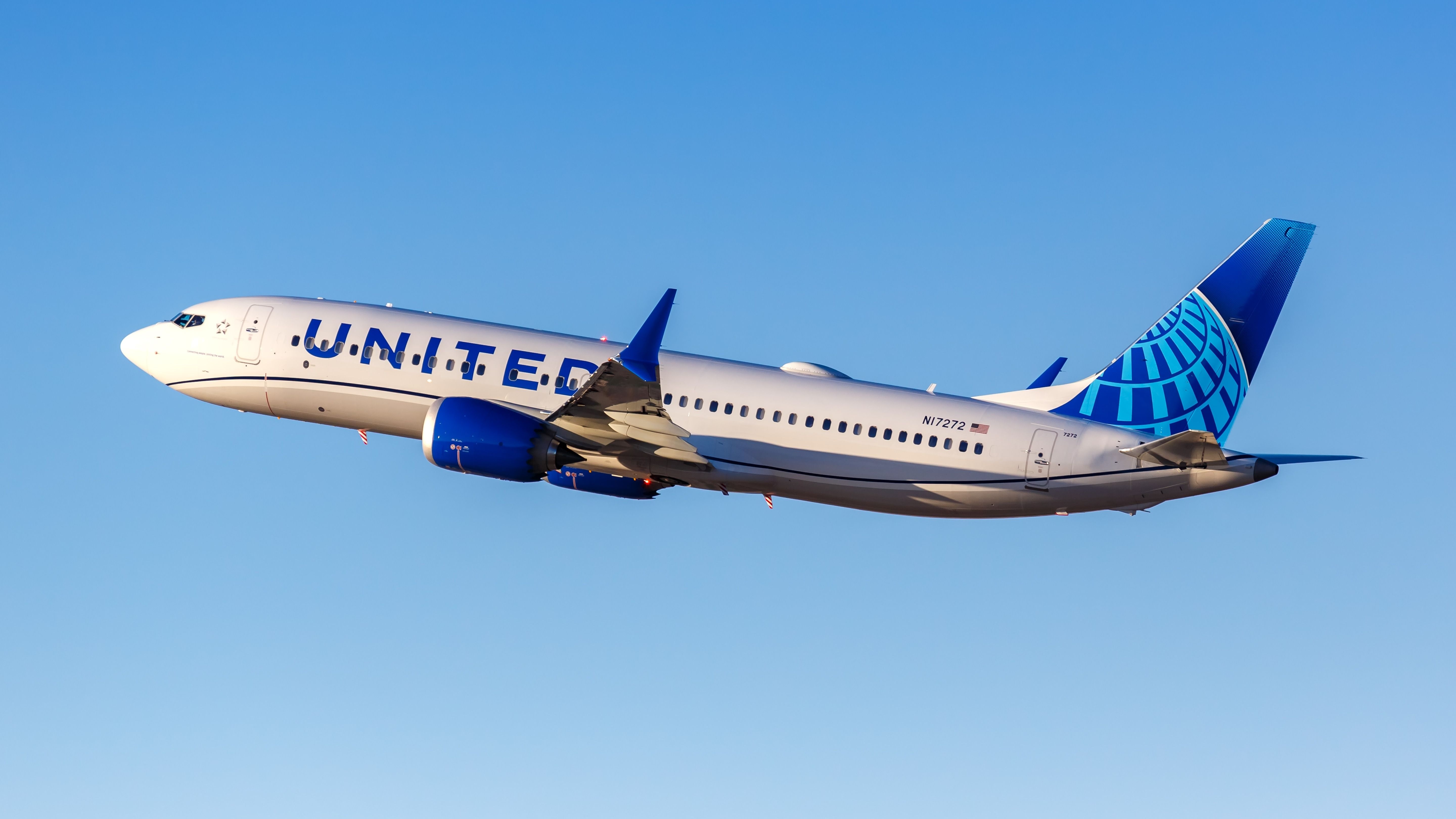 United Airlines Quietly Adds Boeing 737 MAX Flights Between Los