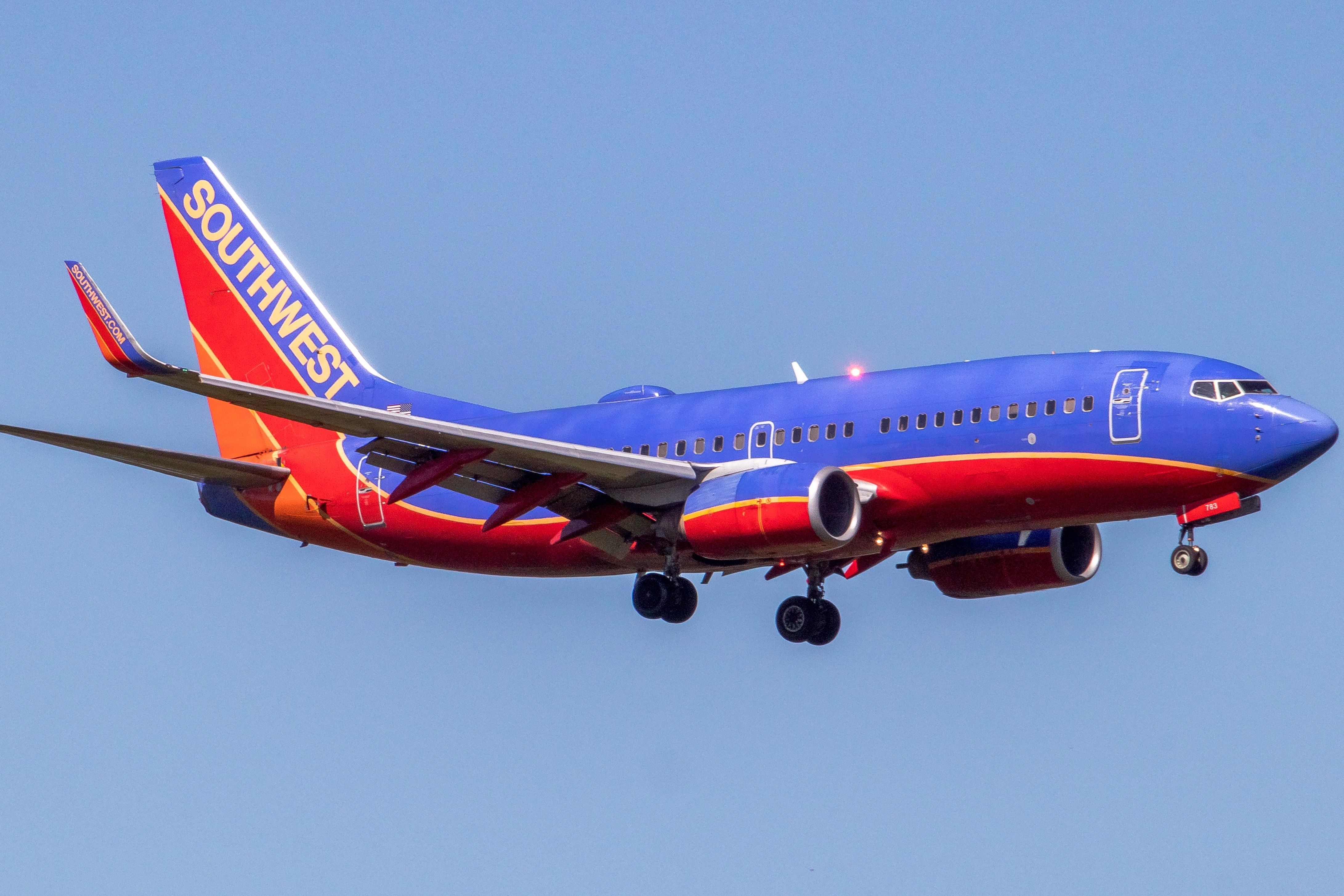 End Of An Era: Southwest Retires Its Final Boeing 737-700 With Canyon Blue Livery