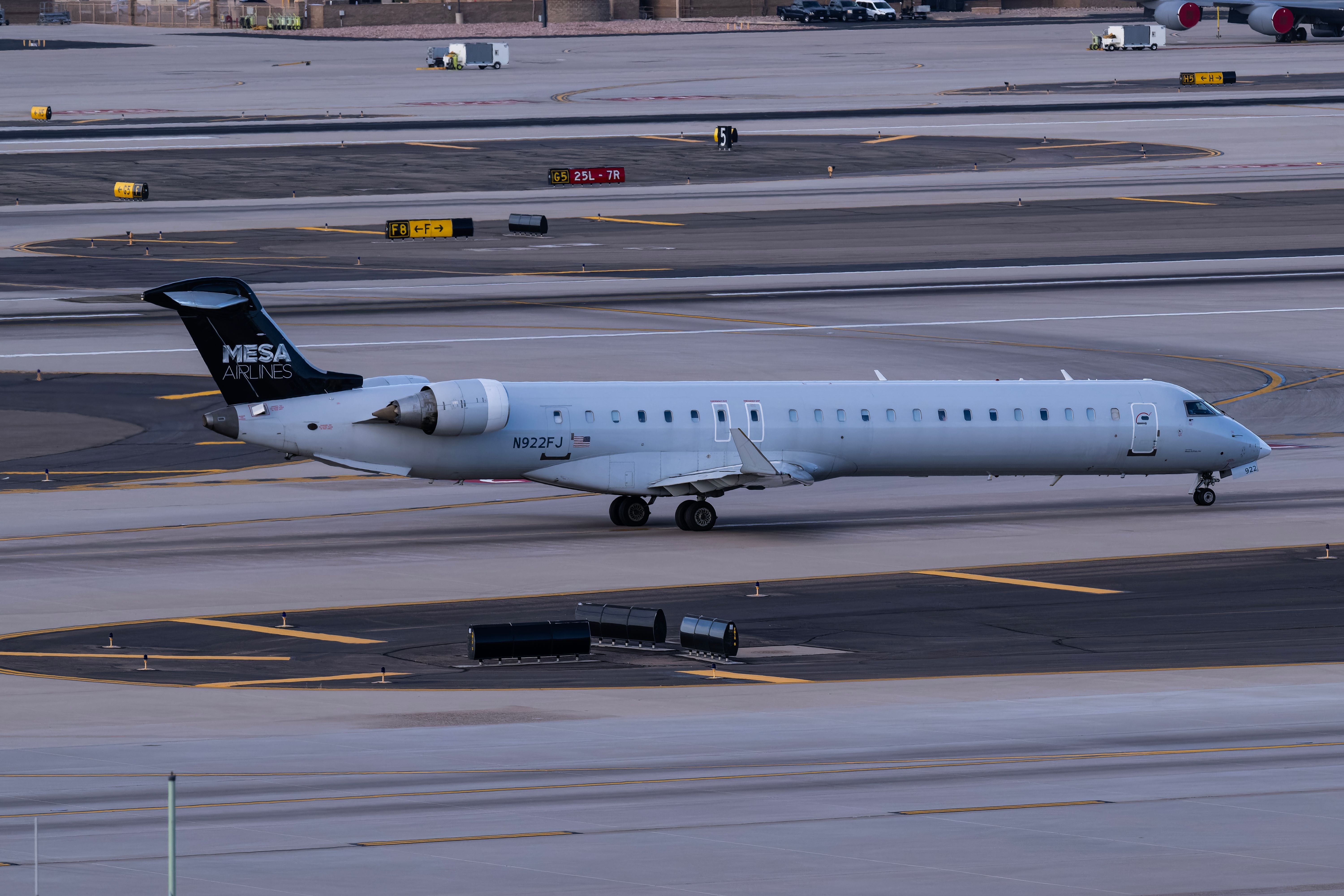 Mesa Airlines Begins Furloughed Pilot Recalls As United Airlines Accelerates CRJ900 Retirements