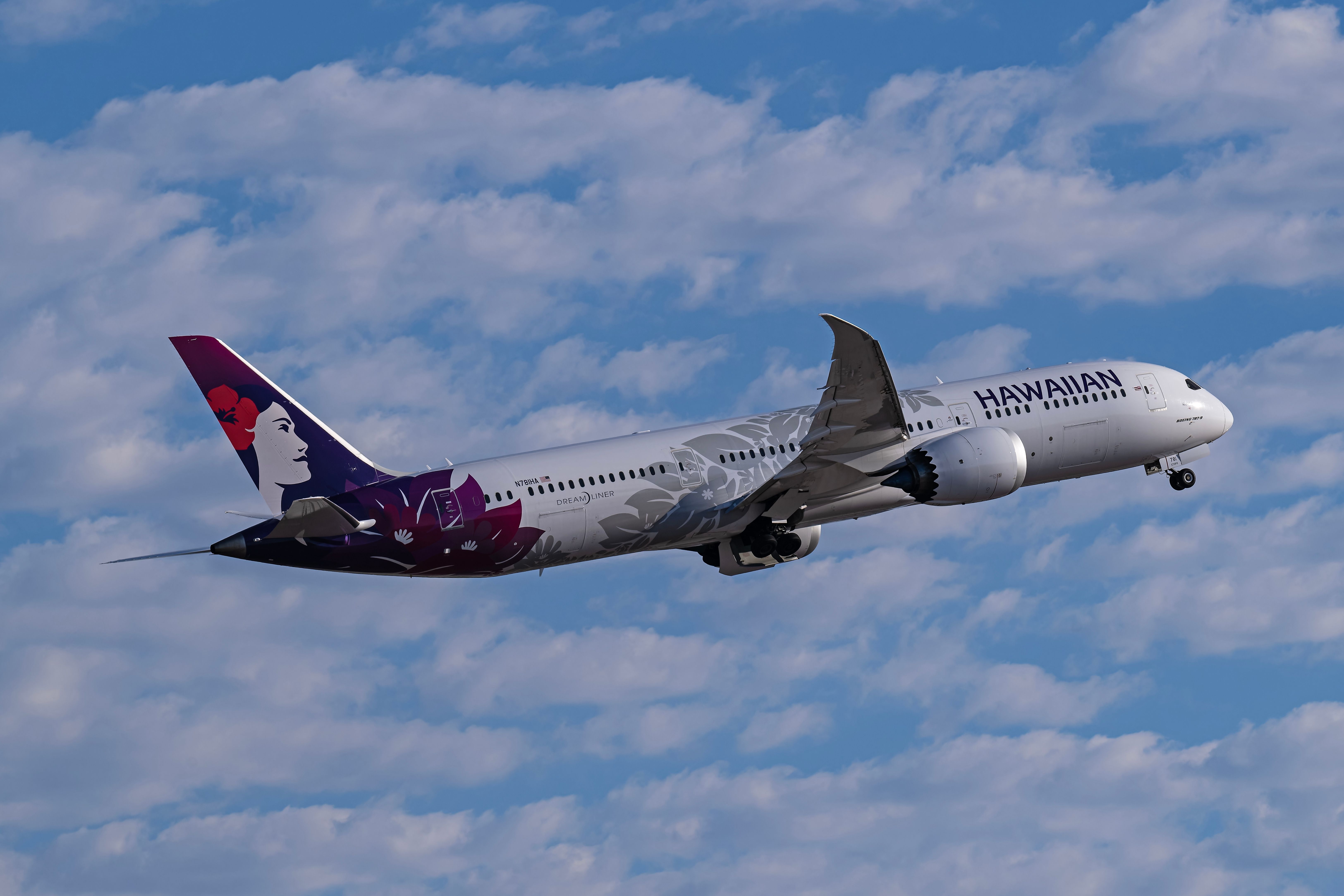 Hawaiian Airlines To Remove Boeing 787-9 Dreamliner Flights To Phoenix