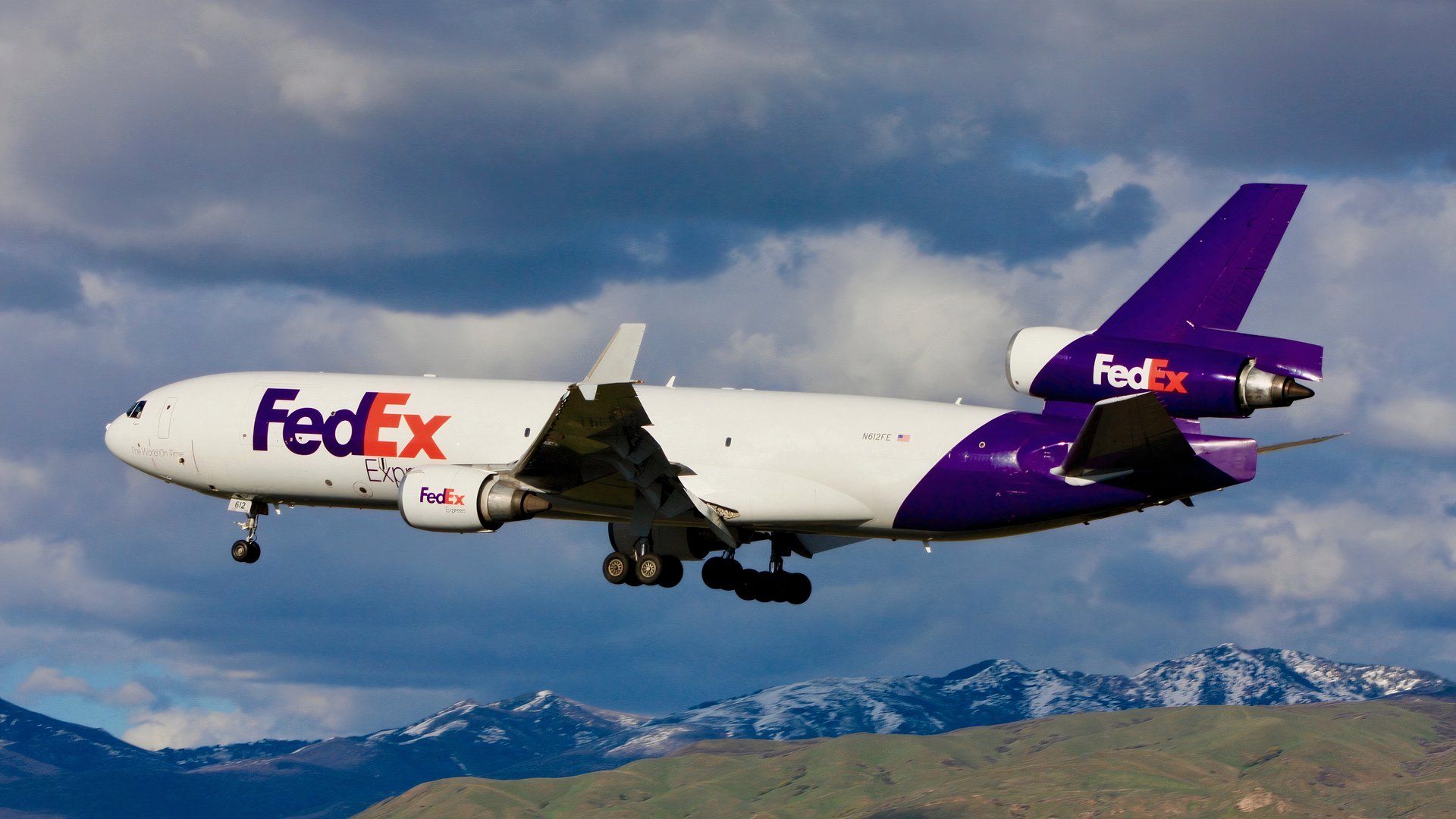 Fedex MD-11 Shutterstock_714337753