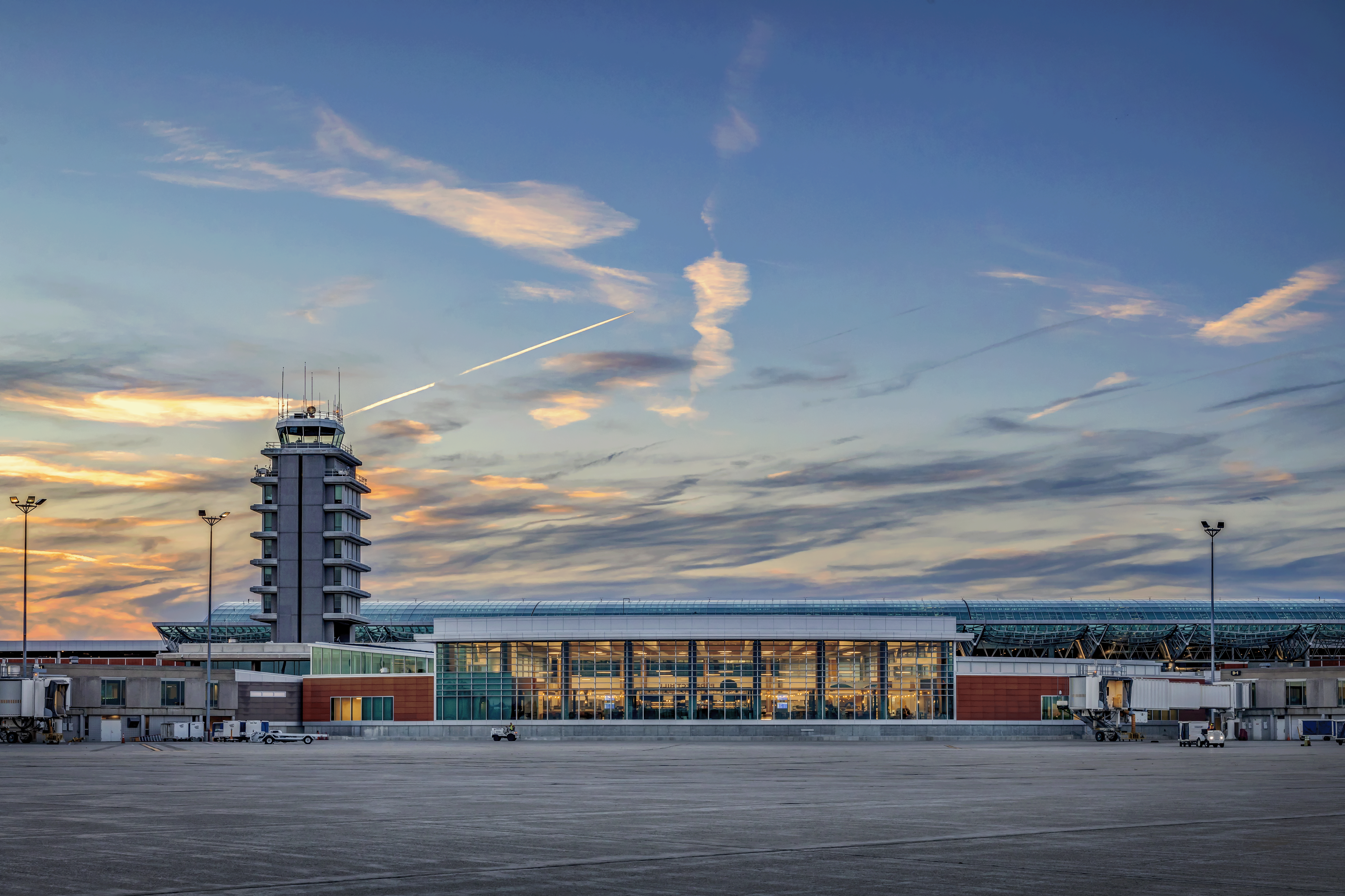 Grand Rapids Airport To Replace 60-Year-Old Air Traffic Control Tower