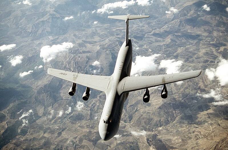 USAF_C-5_Galaxy_in_flight