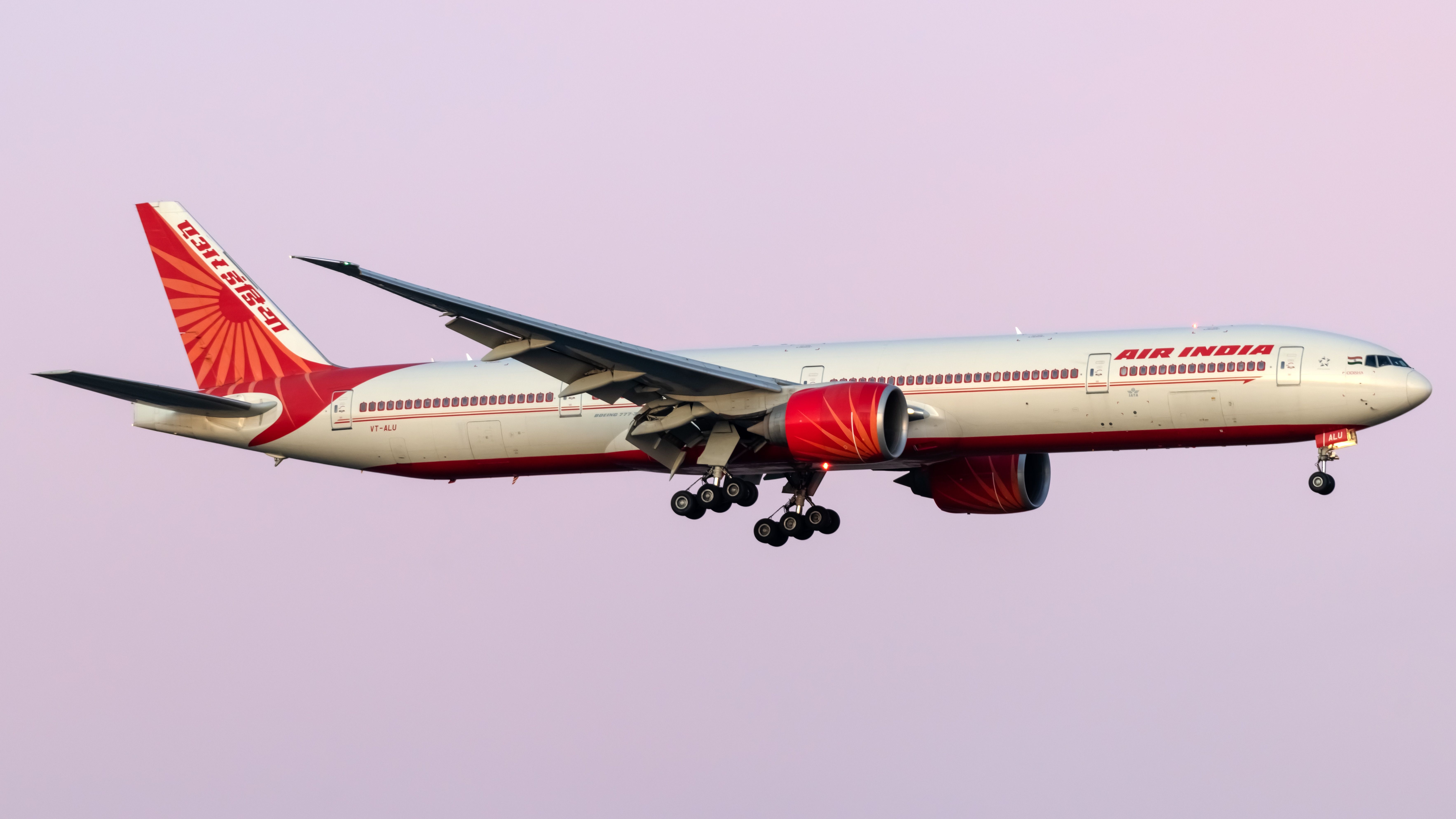 vt-alu-air-india-boeing-777-