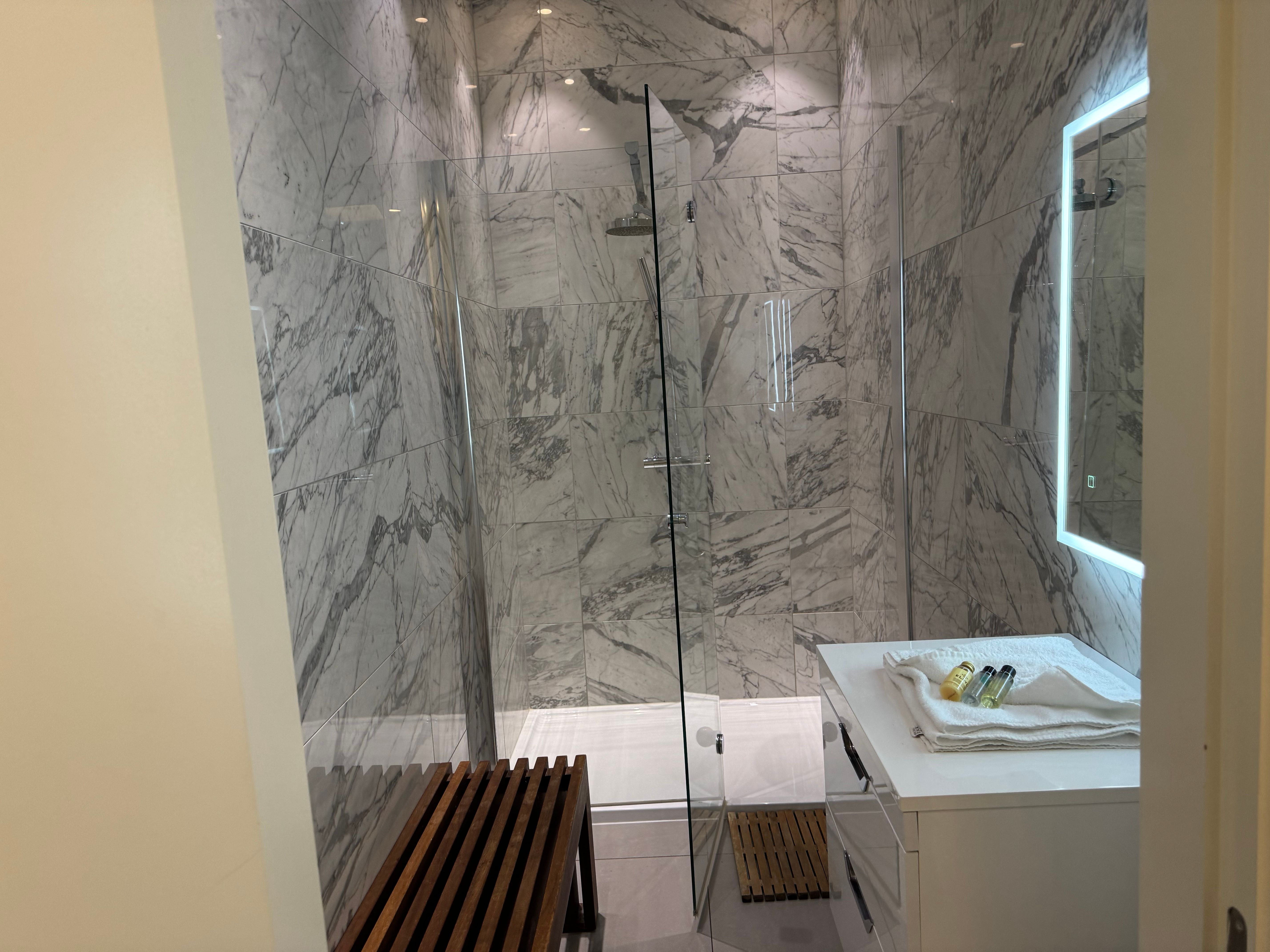 Lounge Review: 51st & Green At Dublin Airport