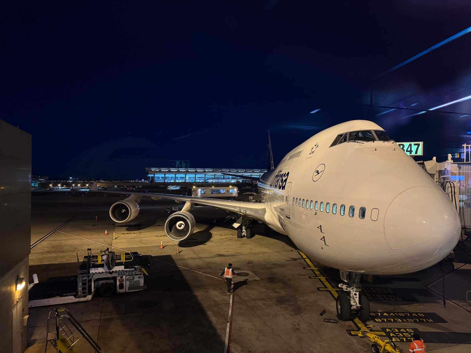 グラス類　大量 Jumbo Upgrades: Lufthansa To Introduce Allegris Seats On Boeing 747-8s