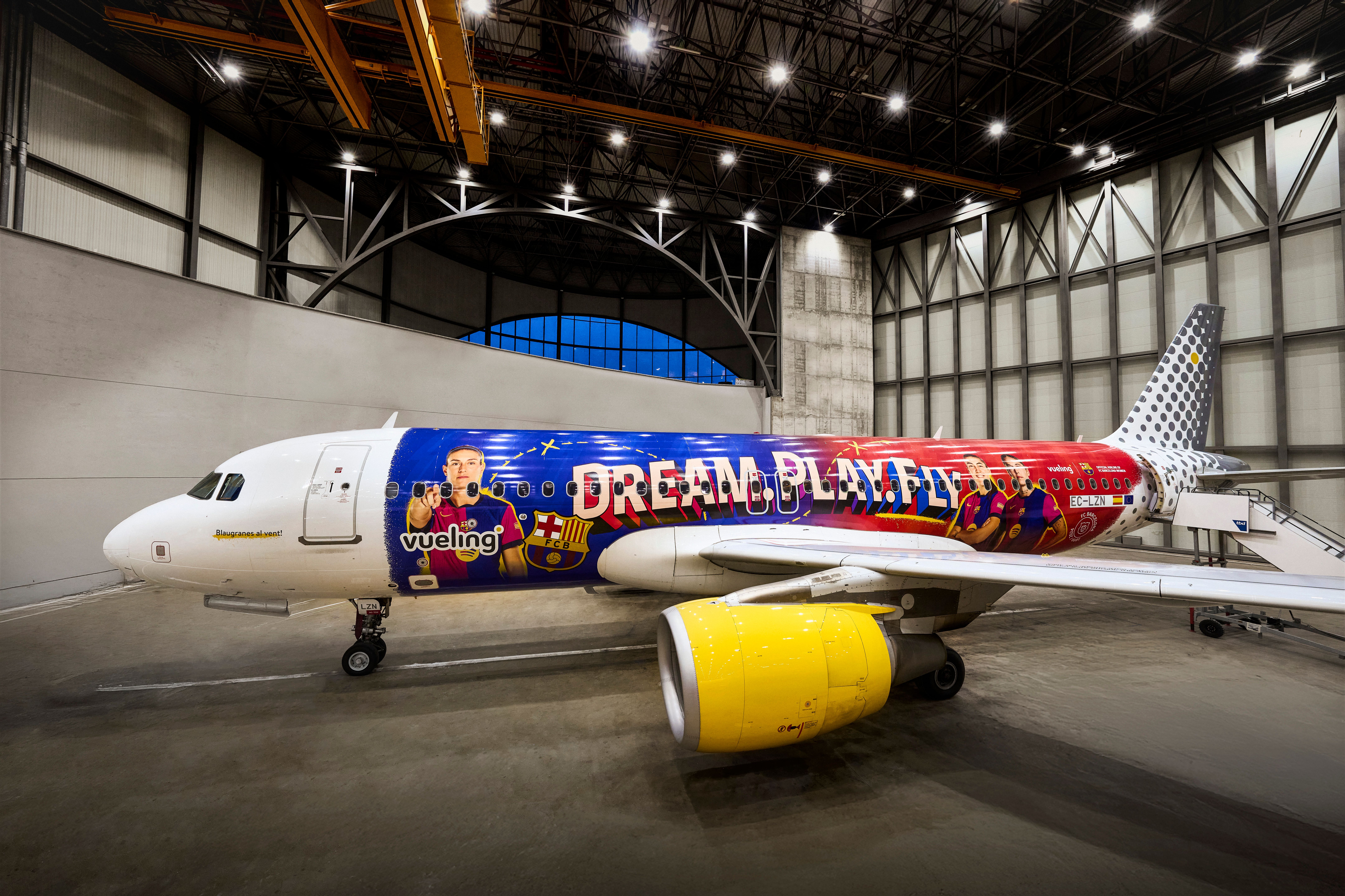 Vueling Unveils New Barça Femení Livery Airbus A320: 1st Team Flight On Saturday