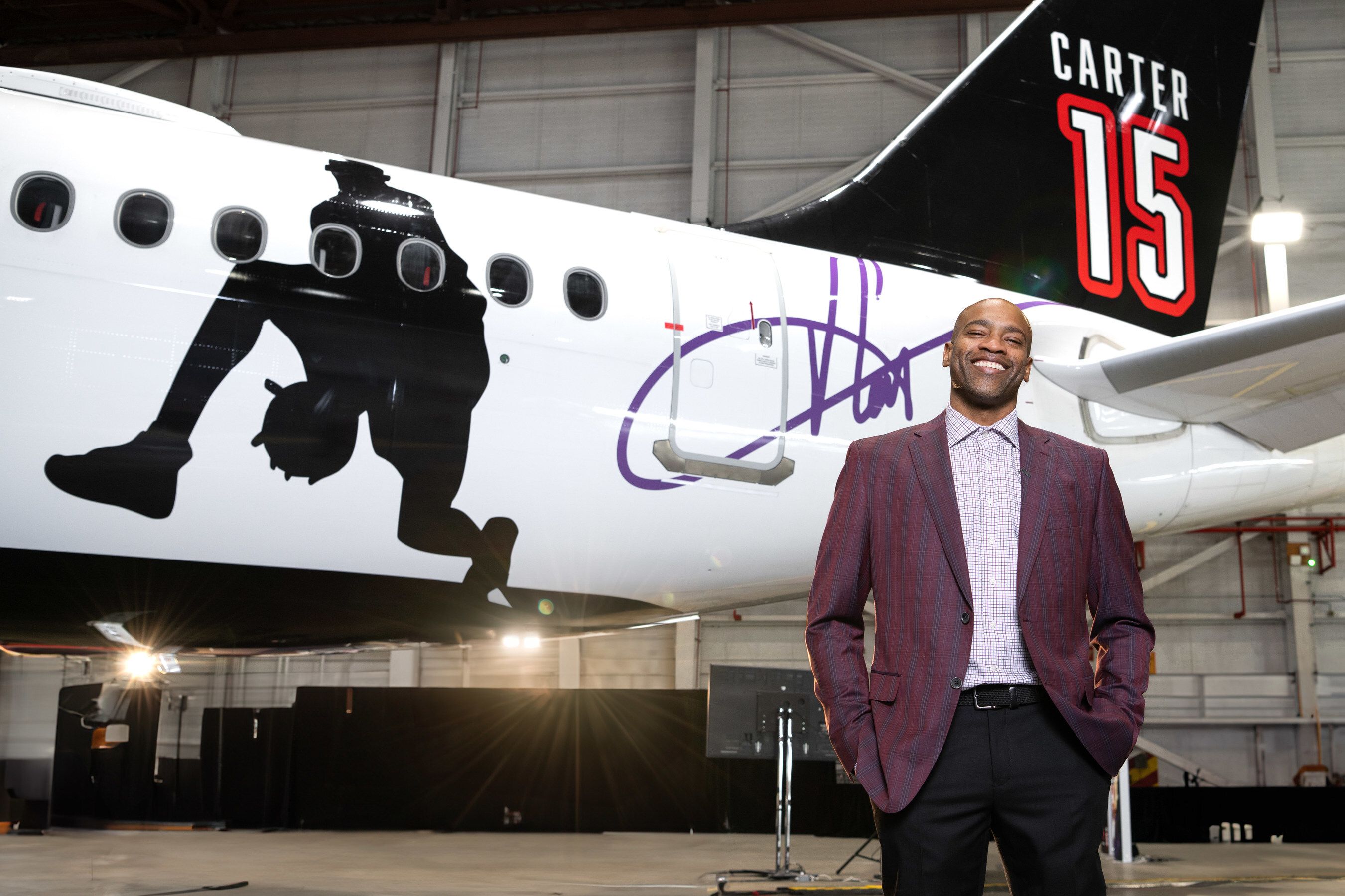 Air Canada Unveils Airbus A220 Livery Honoring NBA Toronto Raptors Star Vince Carter