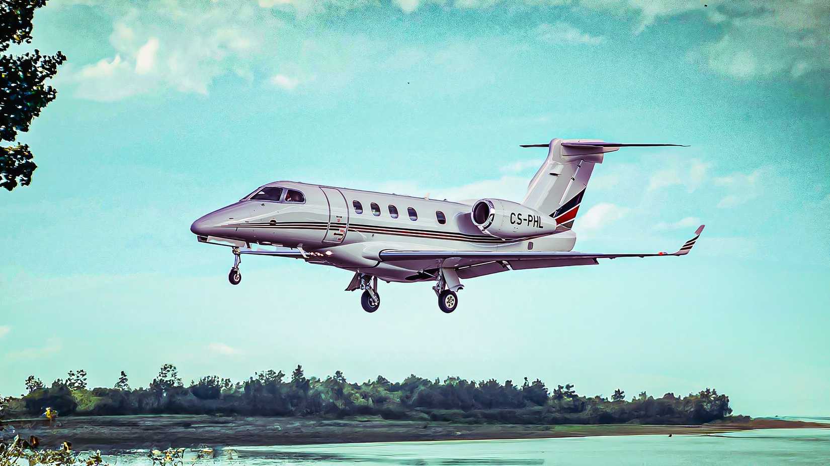 Embraer Phenom 300