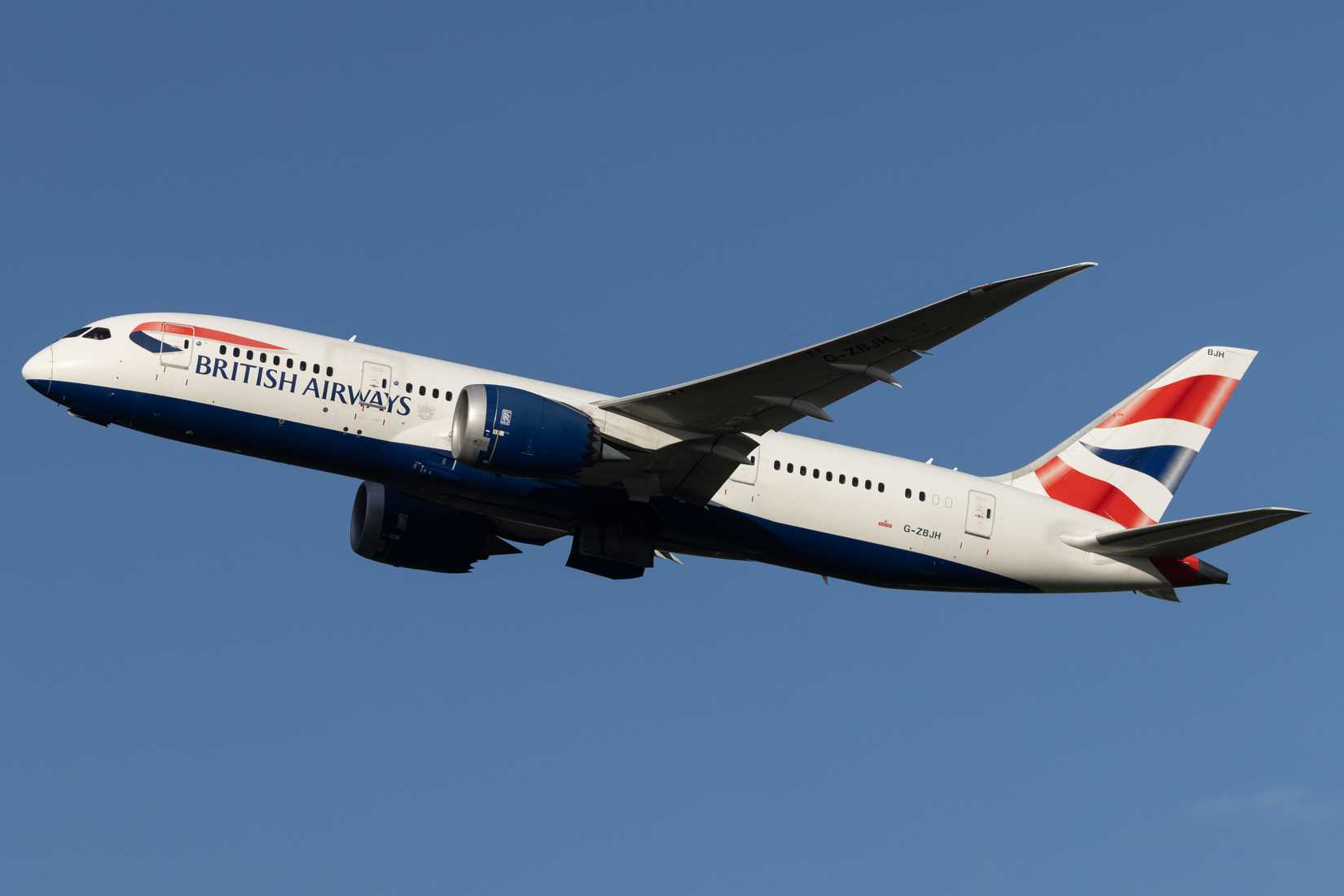British Airways Boeing 787-8 departing London Heathrow Airport LHR 