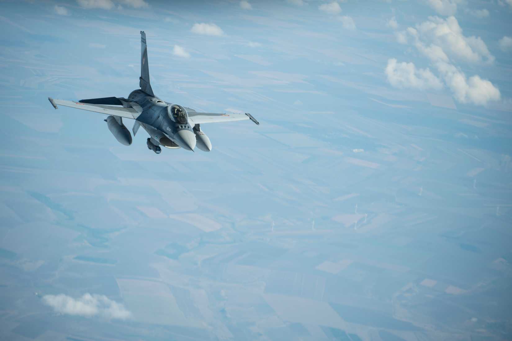 6 Current US Fighter Jets Flying For The Air Force & Navy