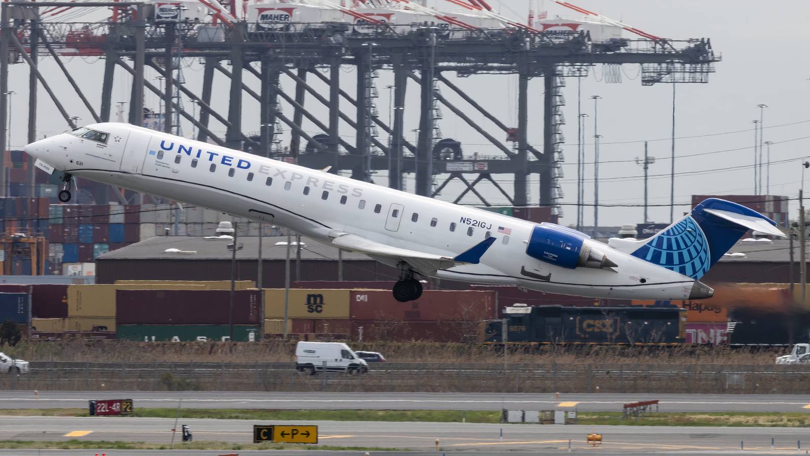 United Airlines Plans 17 Daily Flights Between Newark & Washington Reagan