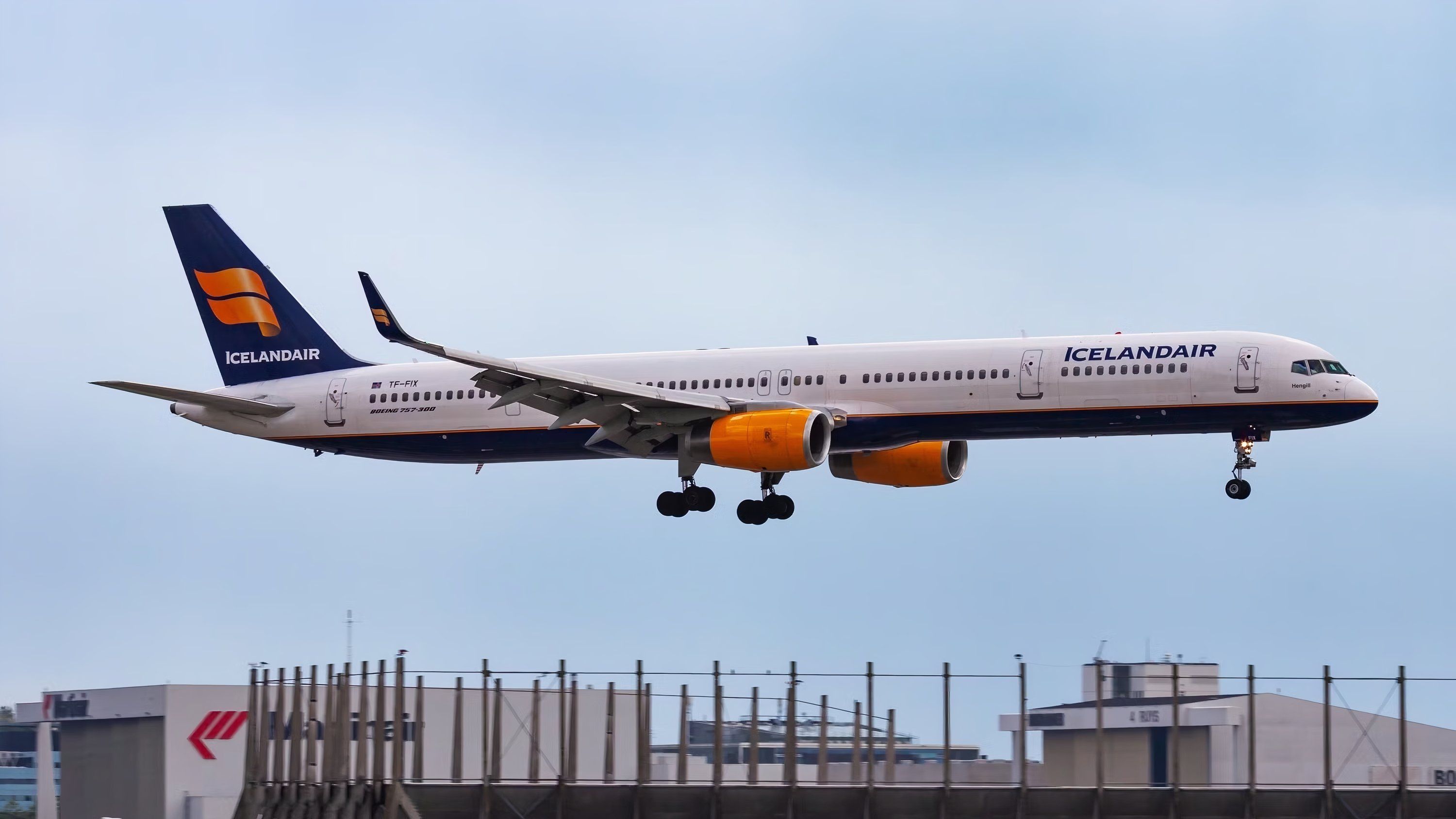 airis Retirement Delayed: Icelandair's Boeing 757-300s Live On For Now