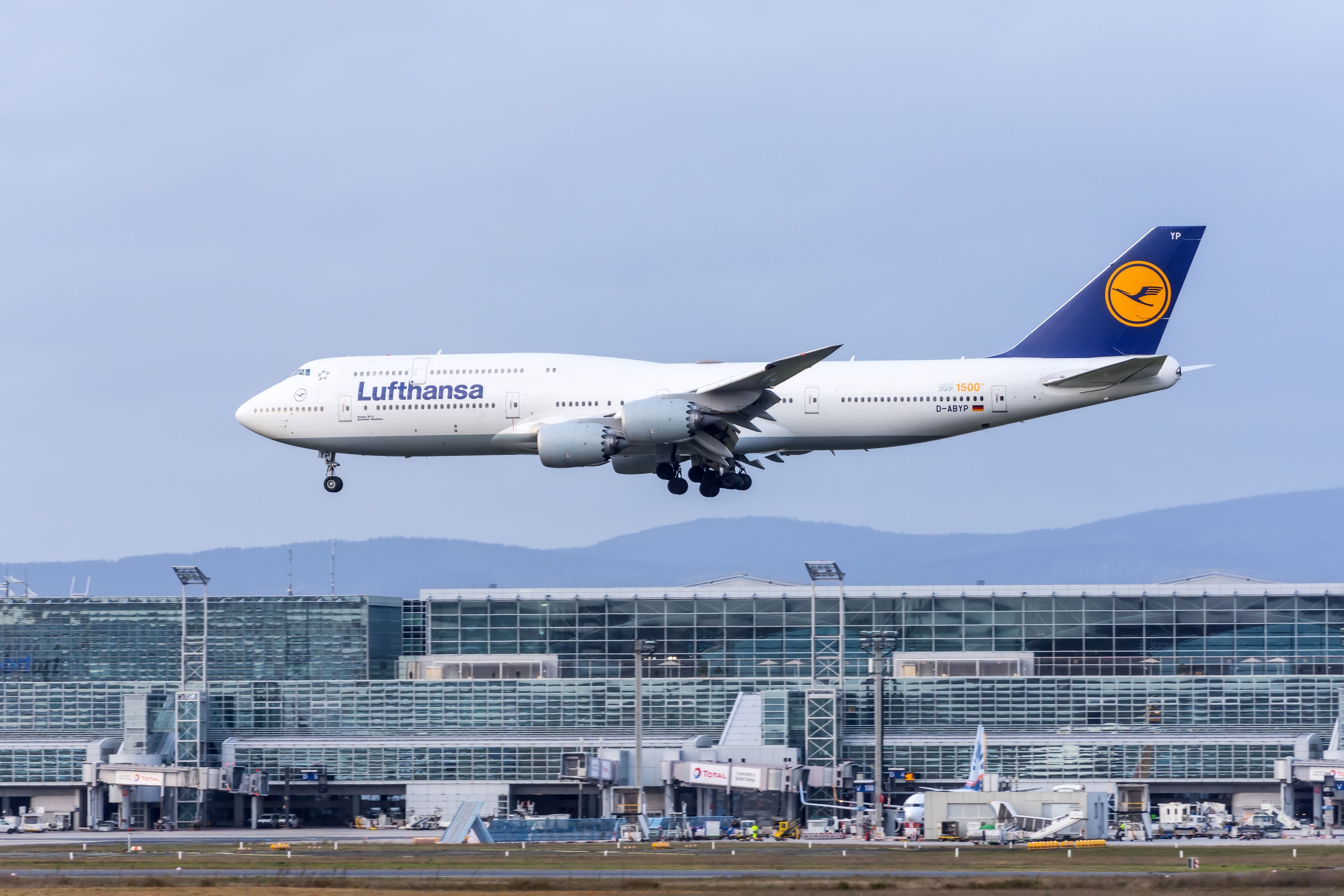 5 Passengers & 6 Crew Injured During Severe Turbulence On Lufthansa Boeing 747 Flight From Buenos Aires To Frankfurt