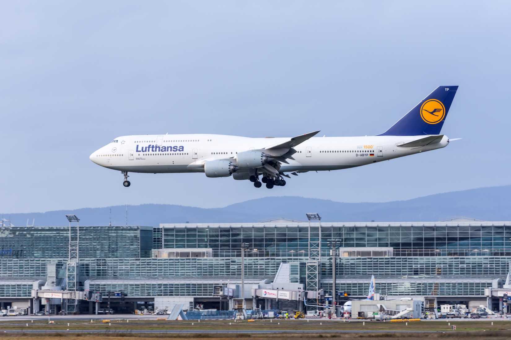 Lufthansa Boeing 747-8 landing at Frankfurt Airport (FRA)