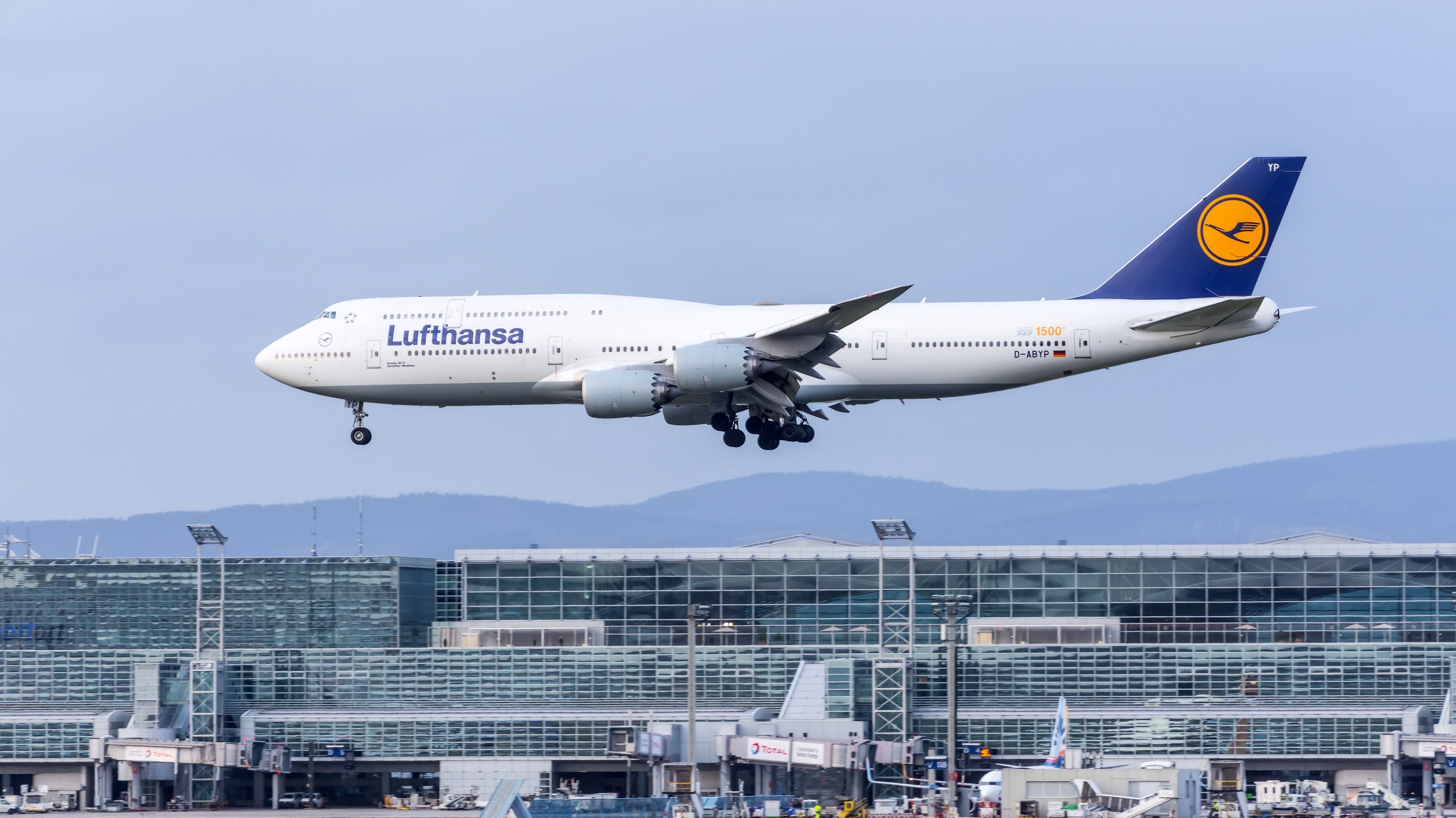 Jumbo Upgrades: Lufthansa To Introduce Allegris Seats On Boeing 747-8s