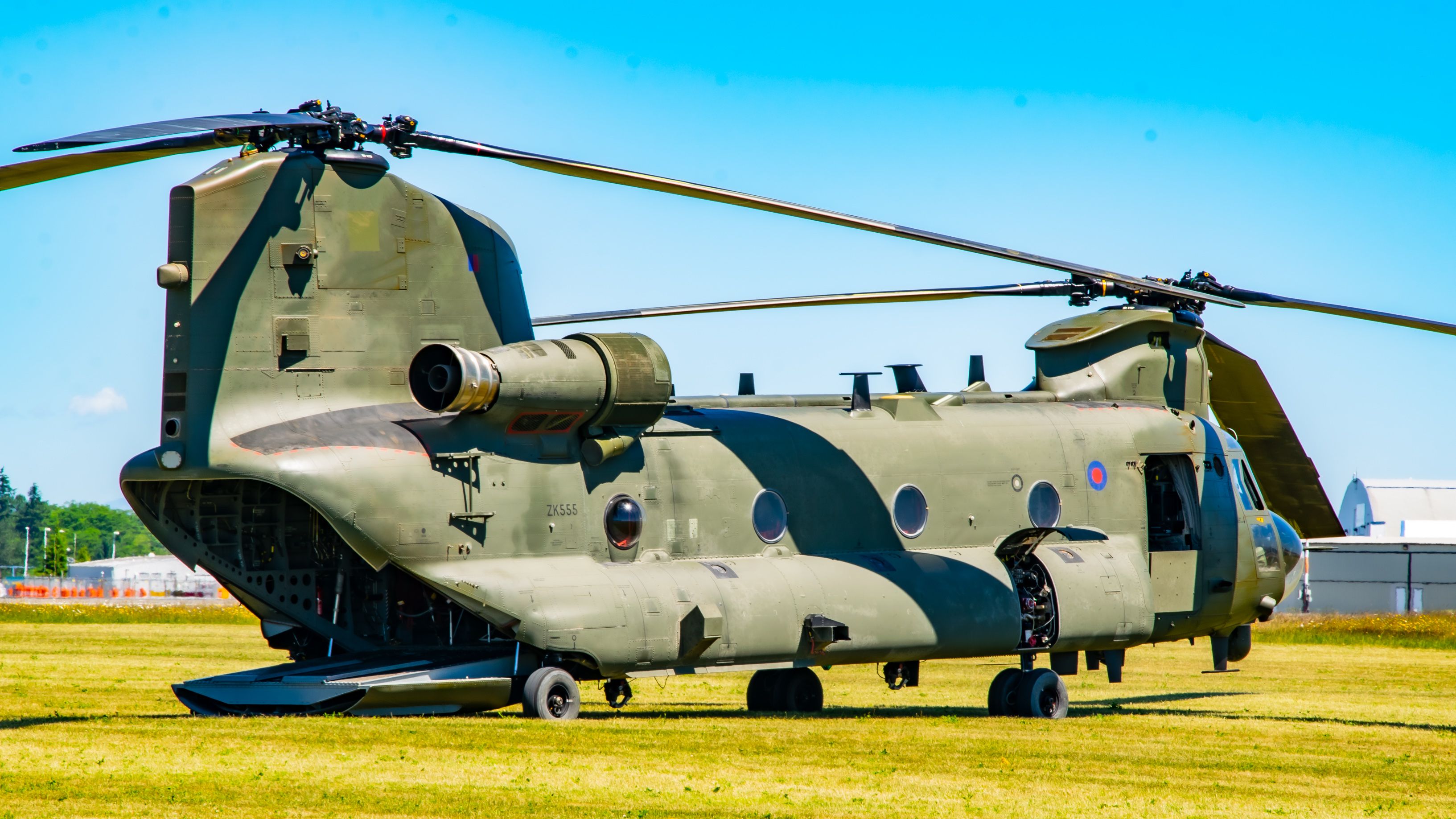 UK CH-47-ER Chinooks Will Pack Collins Aerospace Common Aviation ...