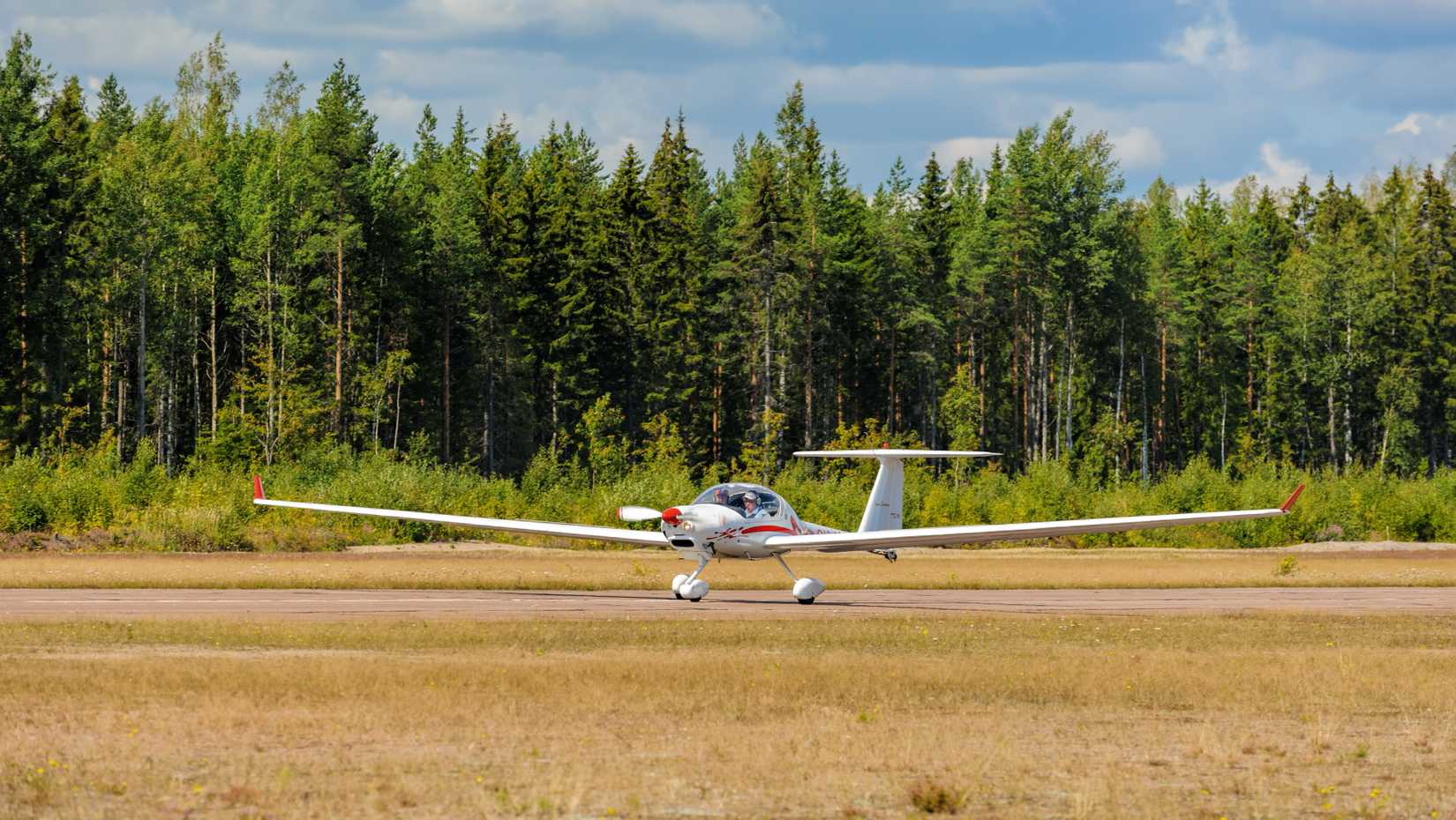 The Oldest Diamond Aircraft: A Look At The Diamond HK36