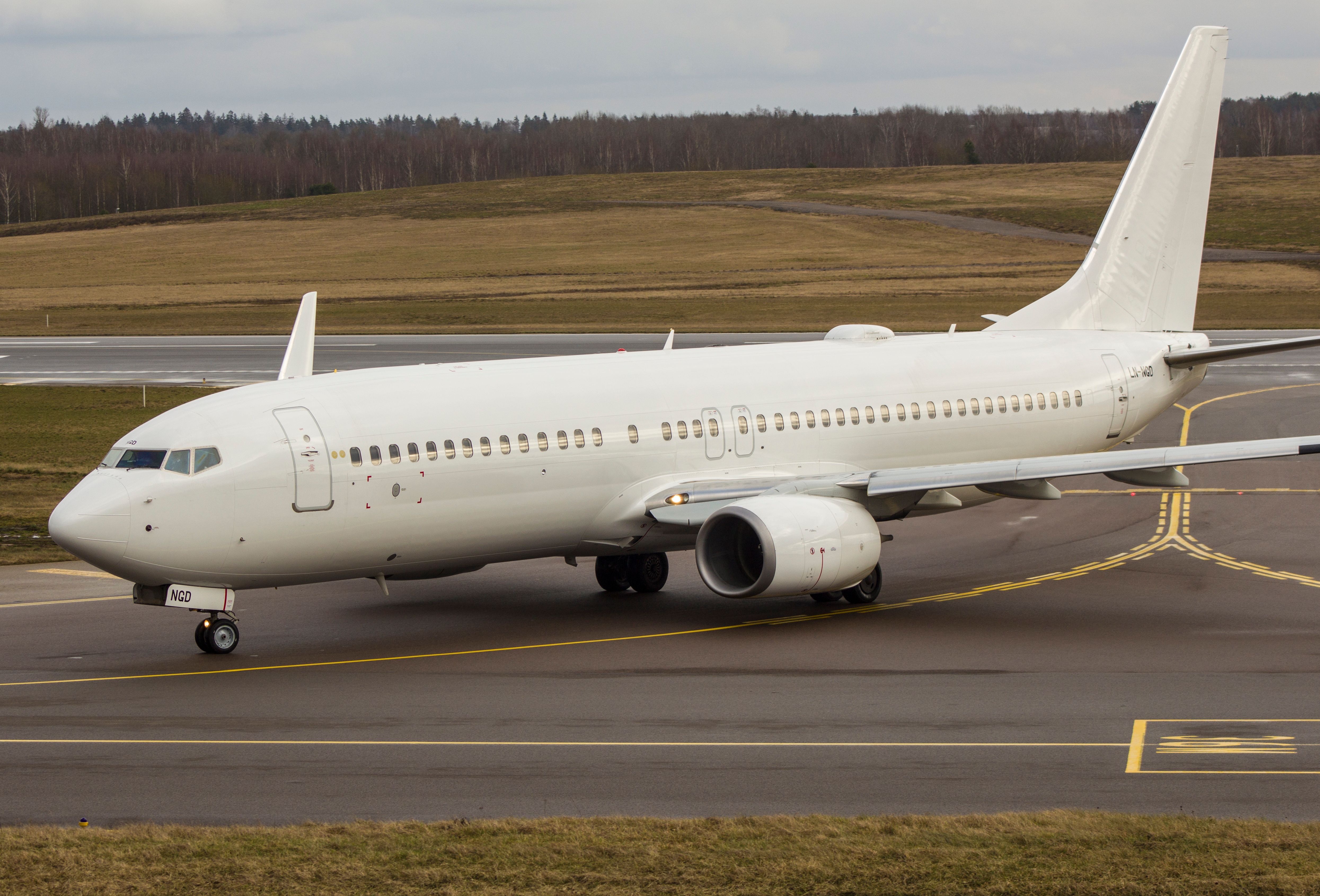 スカンジナビア航空 737-800 LN-RRE 1/400