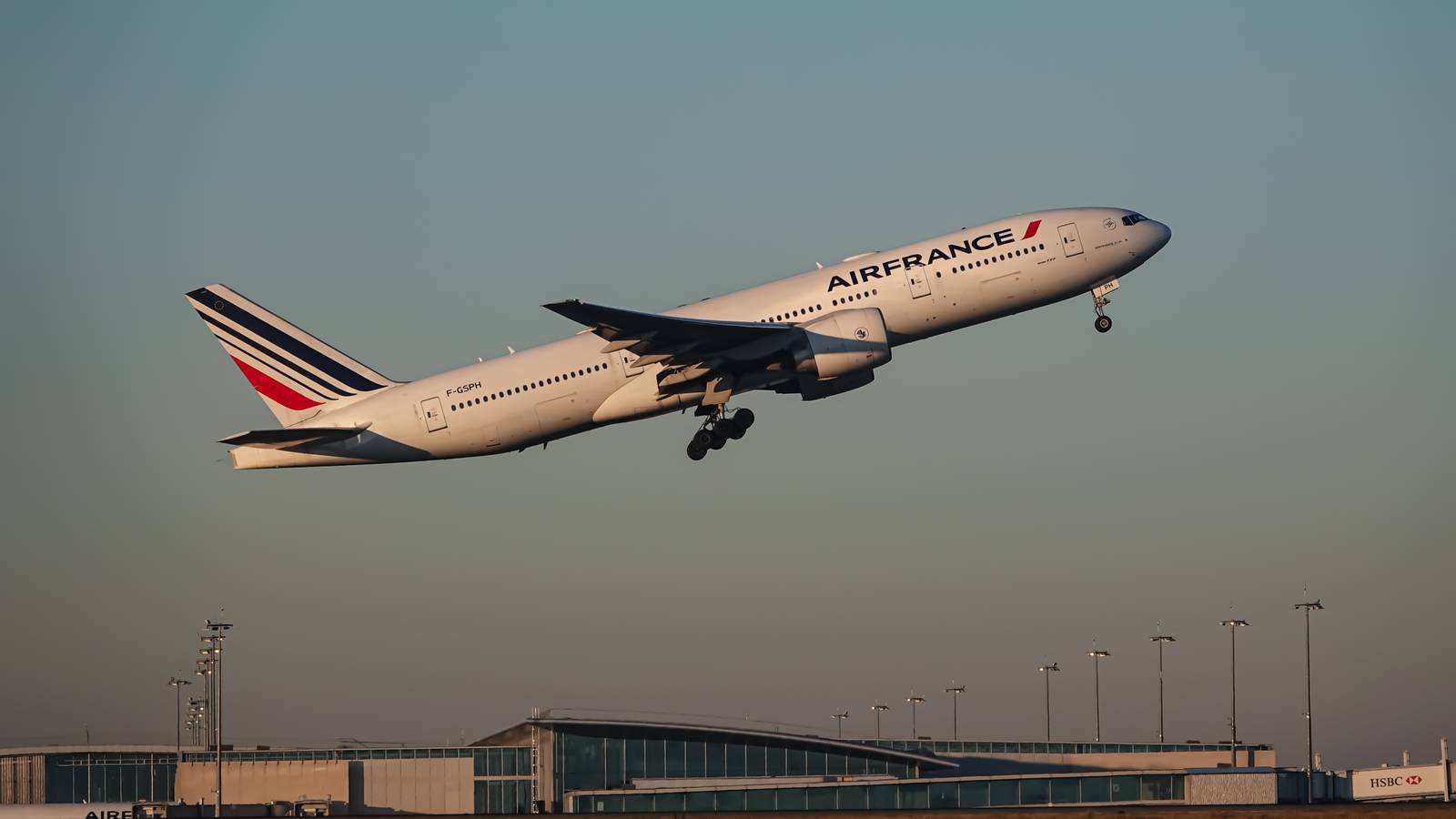 Air France Replaces Boeing 787-9 Dreamliner Flights To Phoenix With The 777-200ER