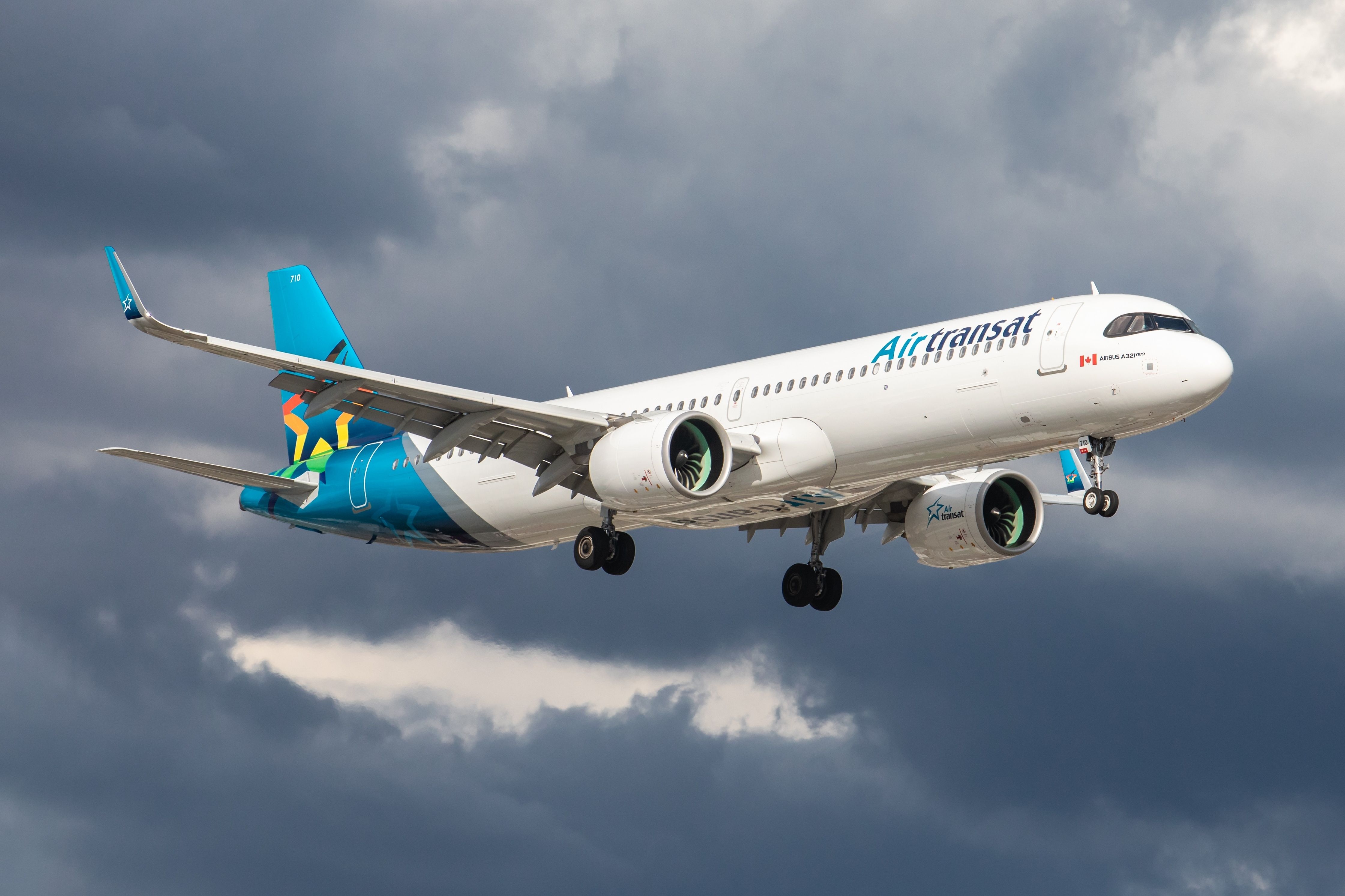 Montreal To The Sunshine State: Air Transat Boosting Florida Flights For Summer 2025