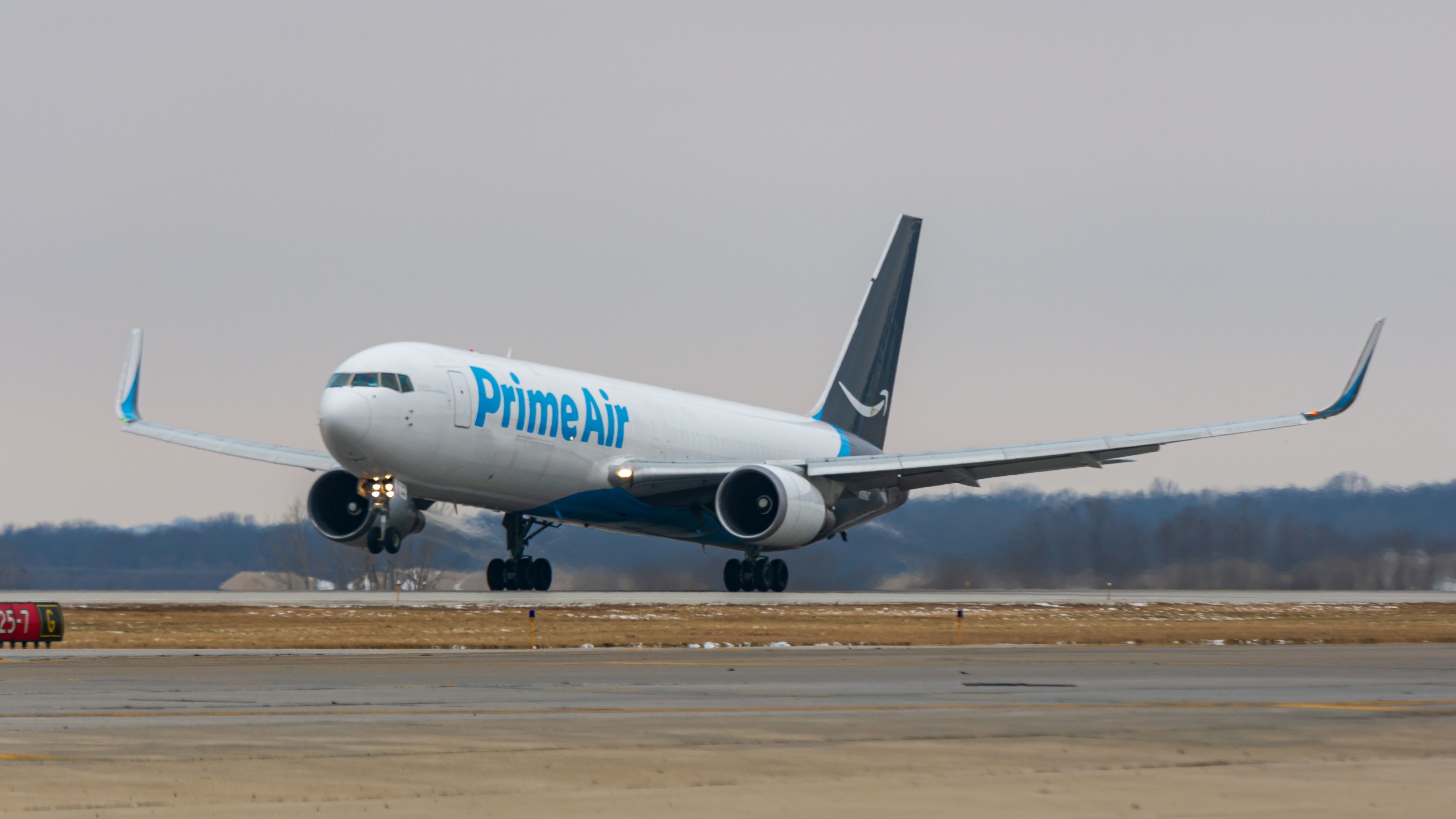 Vancouver Airport Officials Finally Remove Damaged Amazon Air