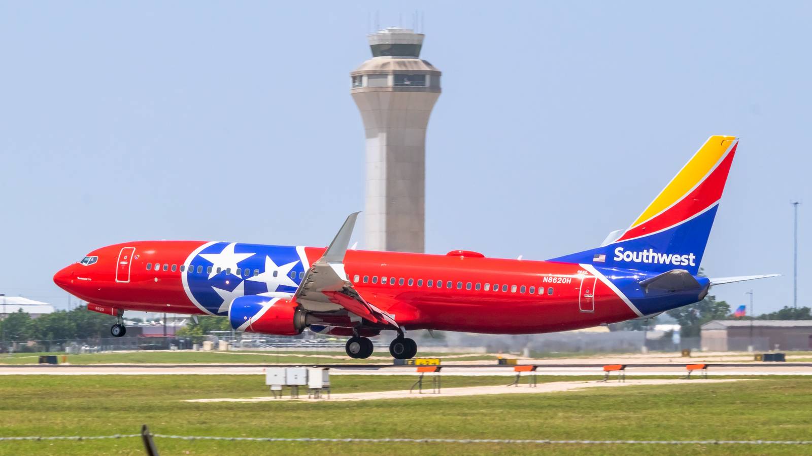 5 Missing Air Traffic Controllers Delay Flights At Austin–Bergstrom International Airport