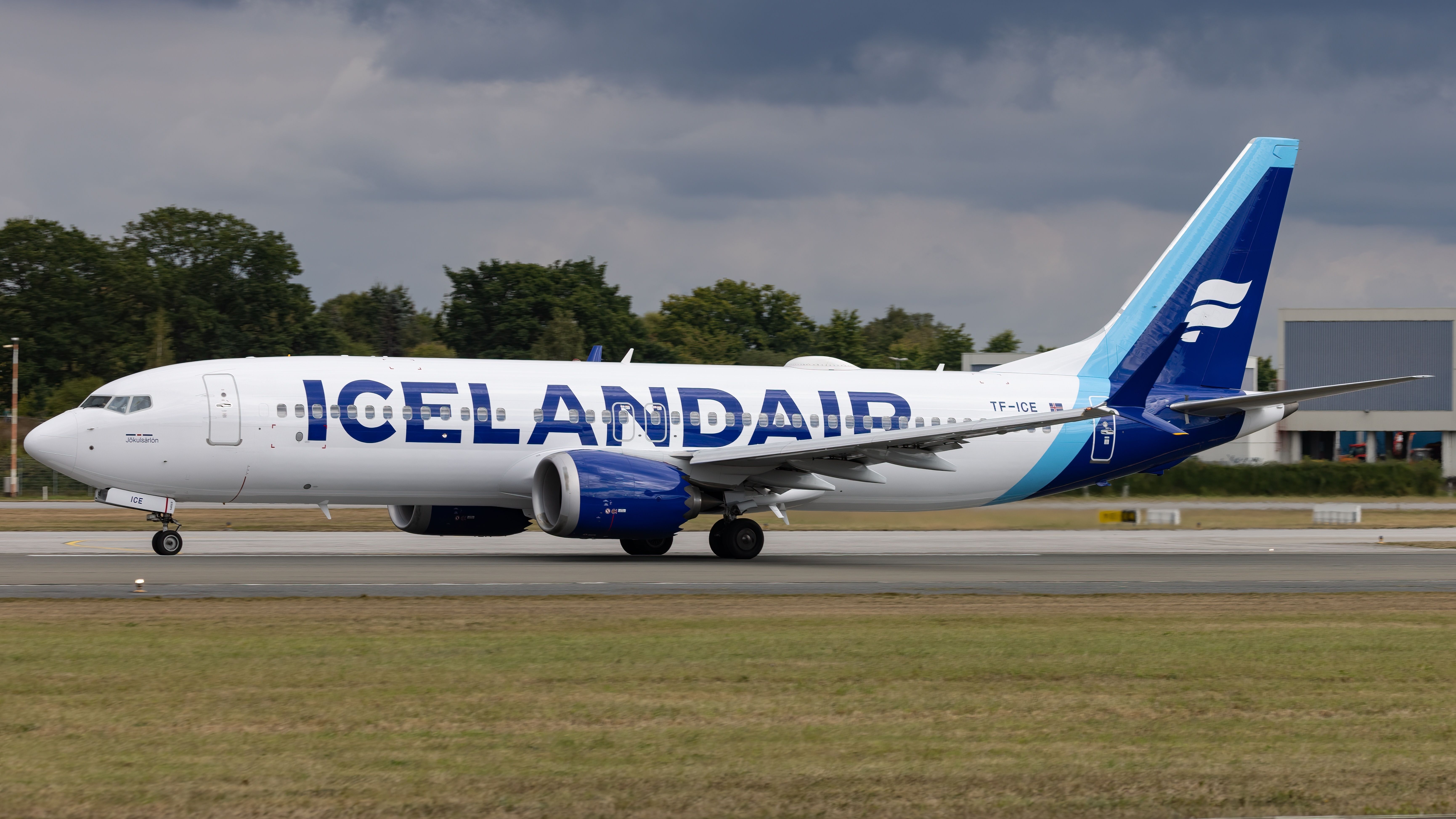 Icelandair Brings Its 737 MAX Nashville Launch Forward Citing High
