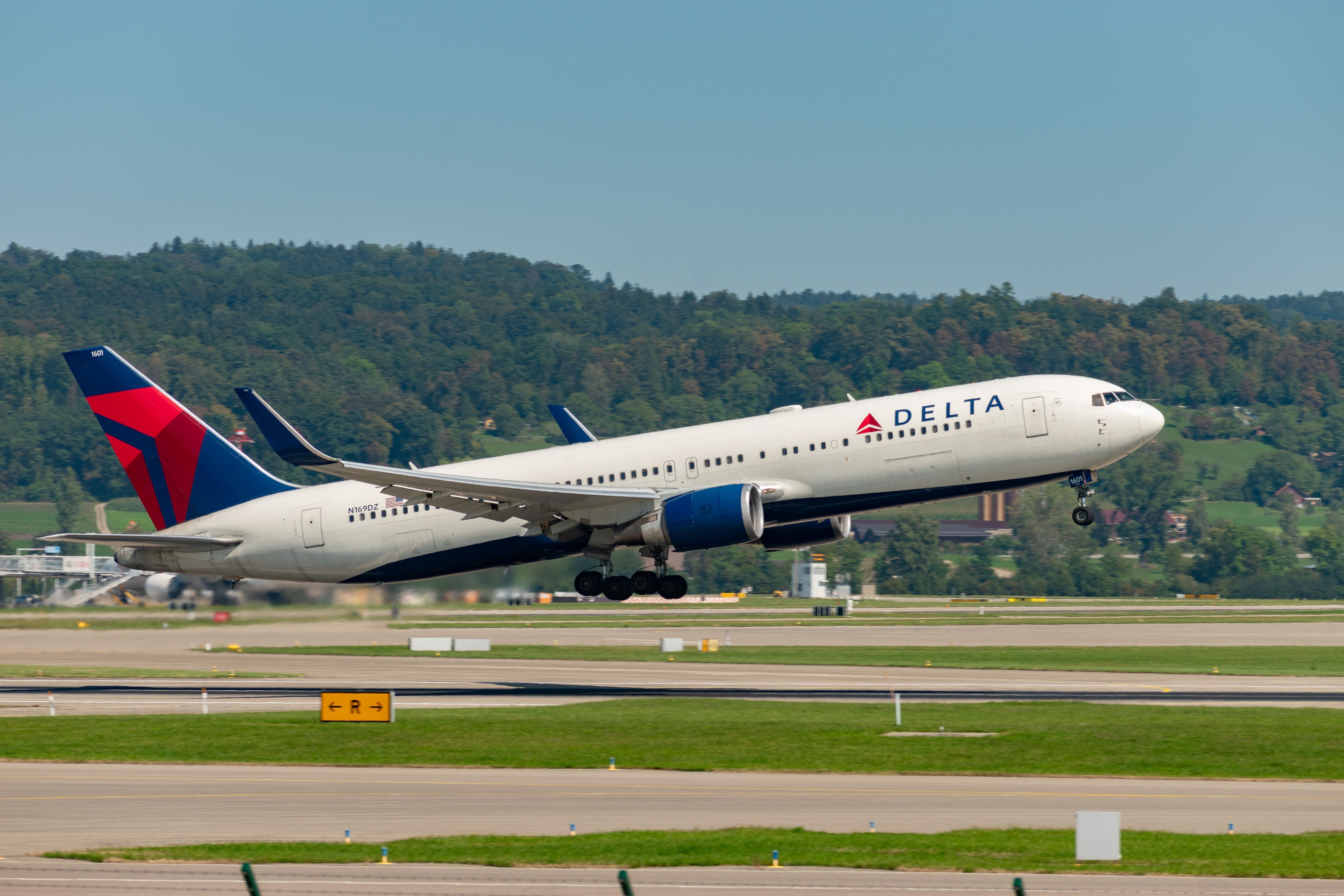 Delta Air Lines Wins 5 Forbes Travel Guide Air Travel Awards