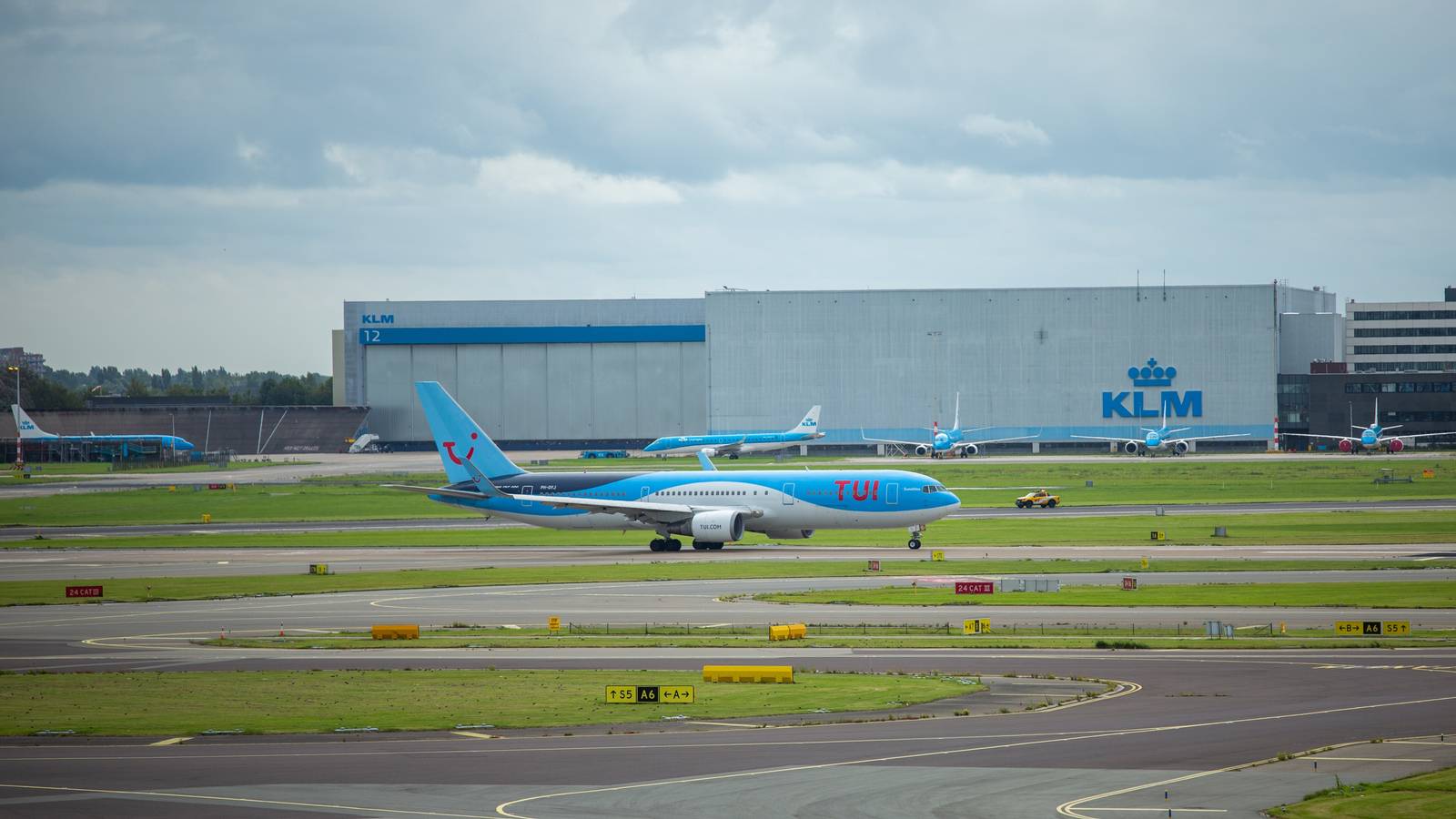 TUI Group Waves Goodbye To Its Last Boeing 767