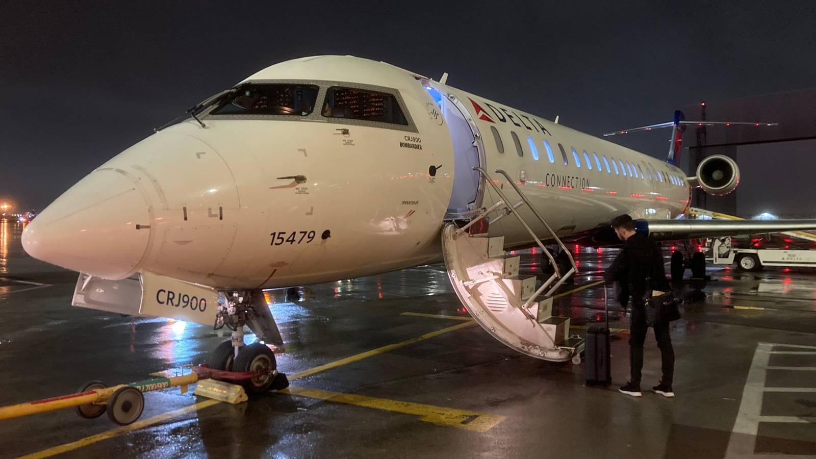 Delta Air Lines To Resume Flights Between New York LaGuardia & Lexington After 5-Year Break