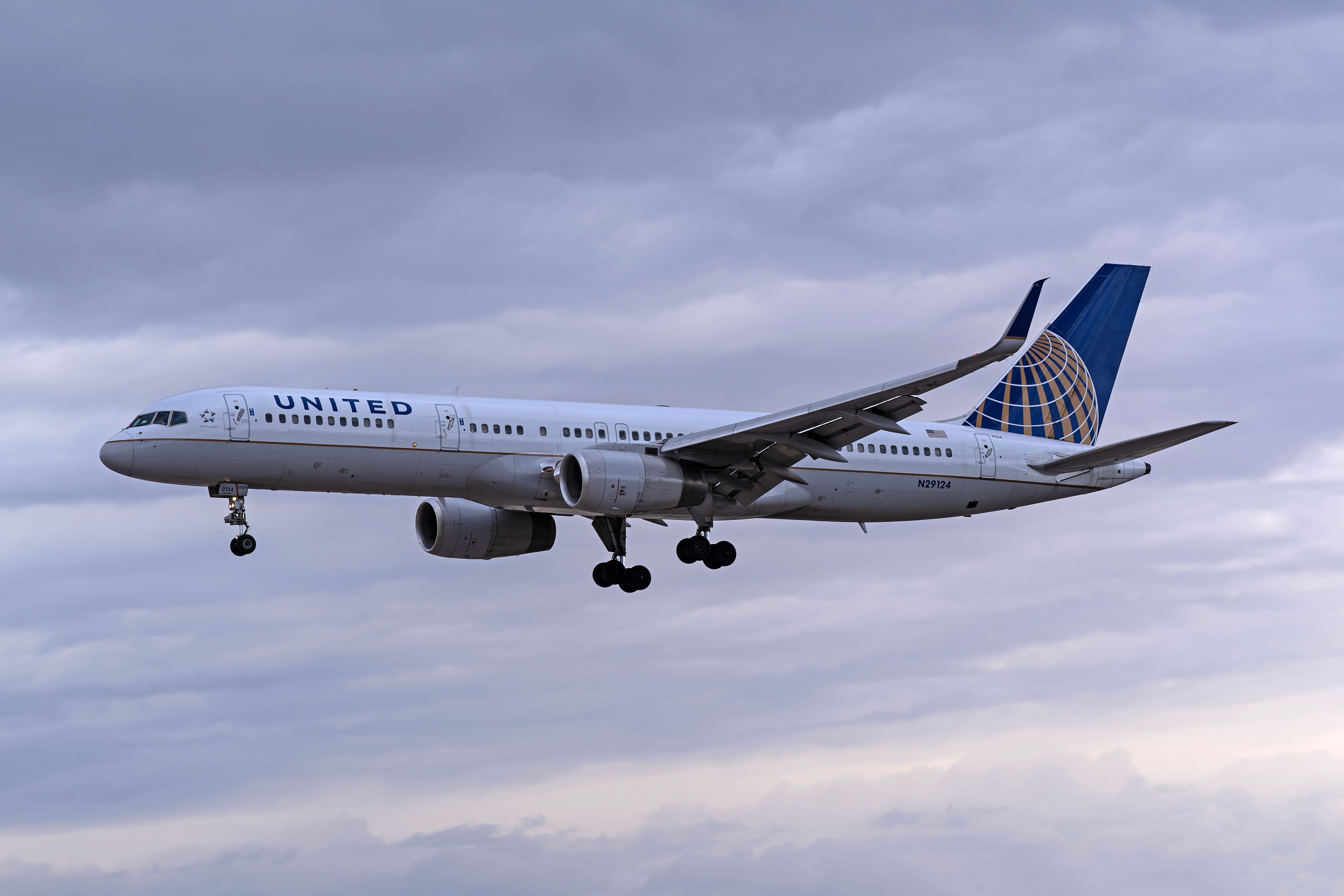 FAA Investigating: United Airlines New Year's Eve Boeing 757