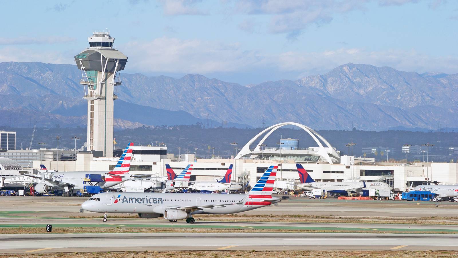 LAX Ground Worker Rally Feared To Cause Delays Amid Start Of Busy Thanksgiving Travel