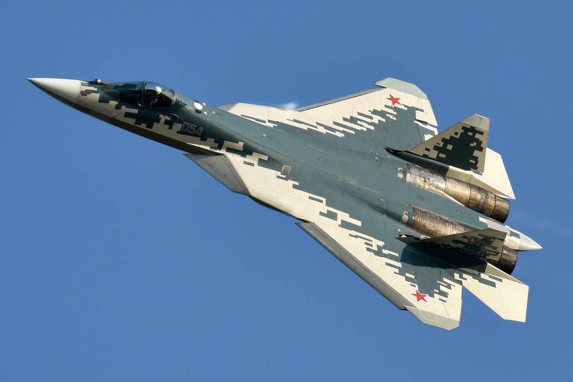 sukhoi su-57 flying
