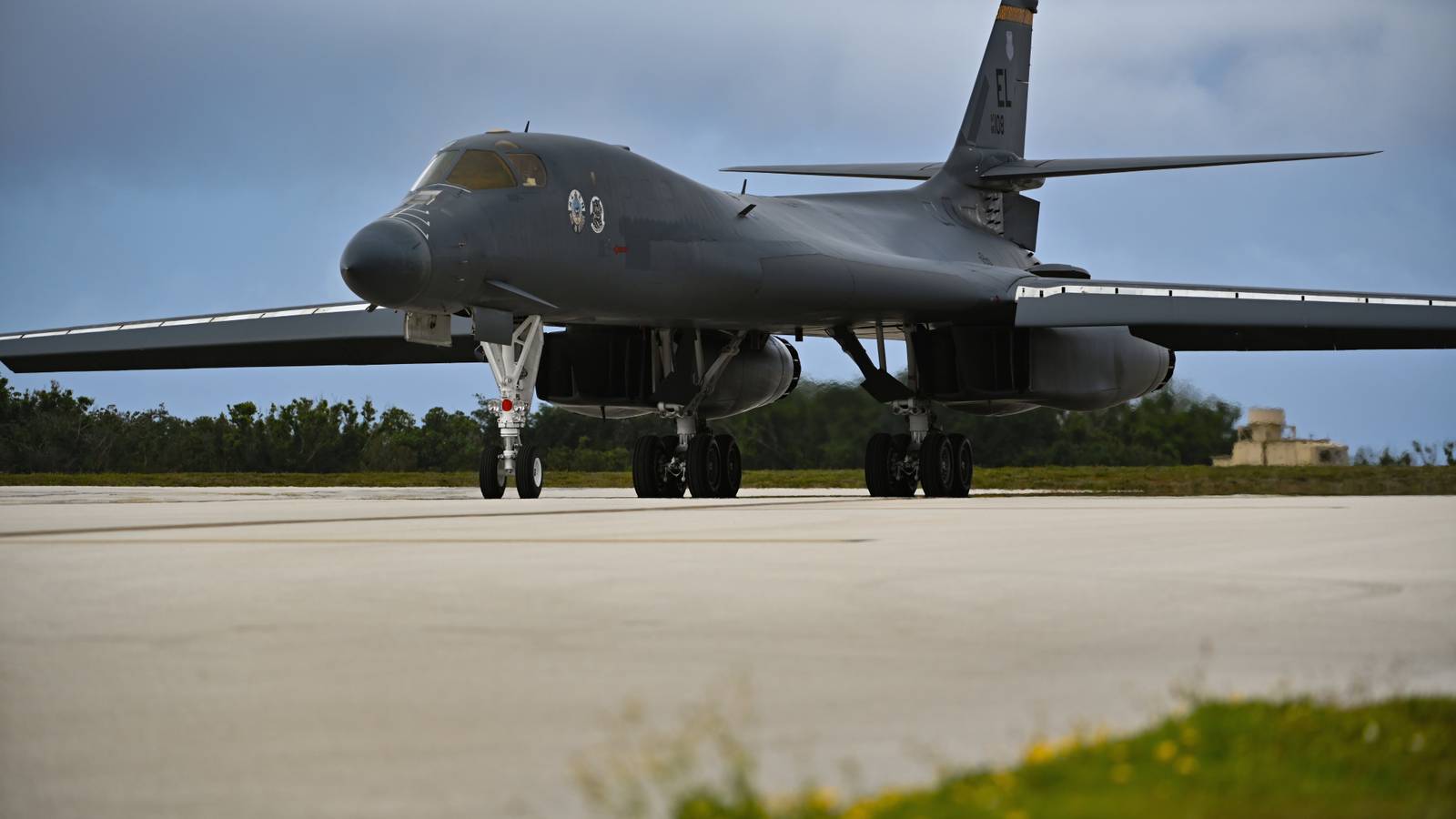 Why The US Air Force Is Bringing B-1 Bombers Out Of The Boneyard At Davis-Monthan AFB