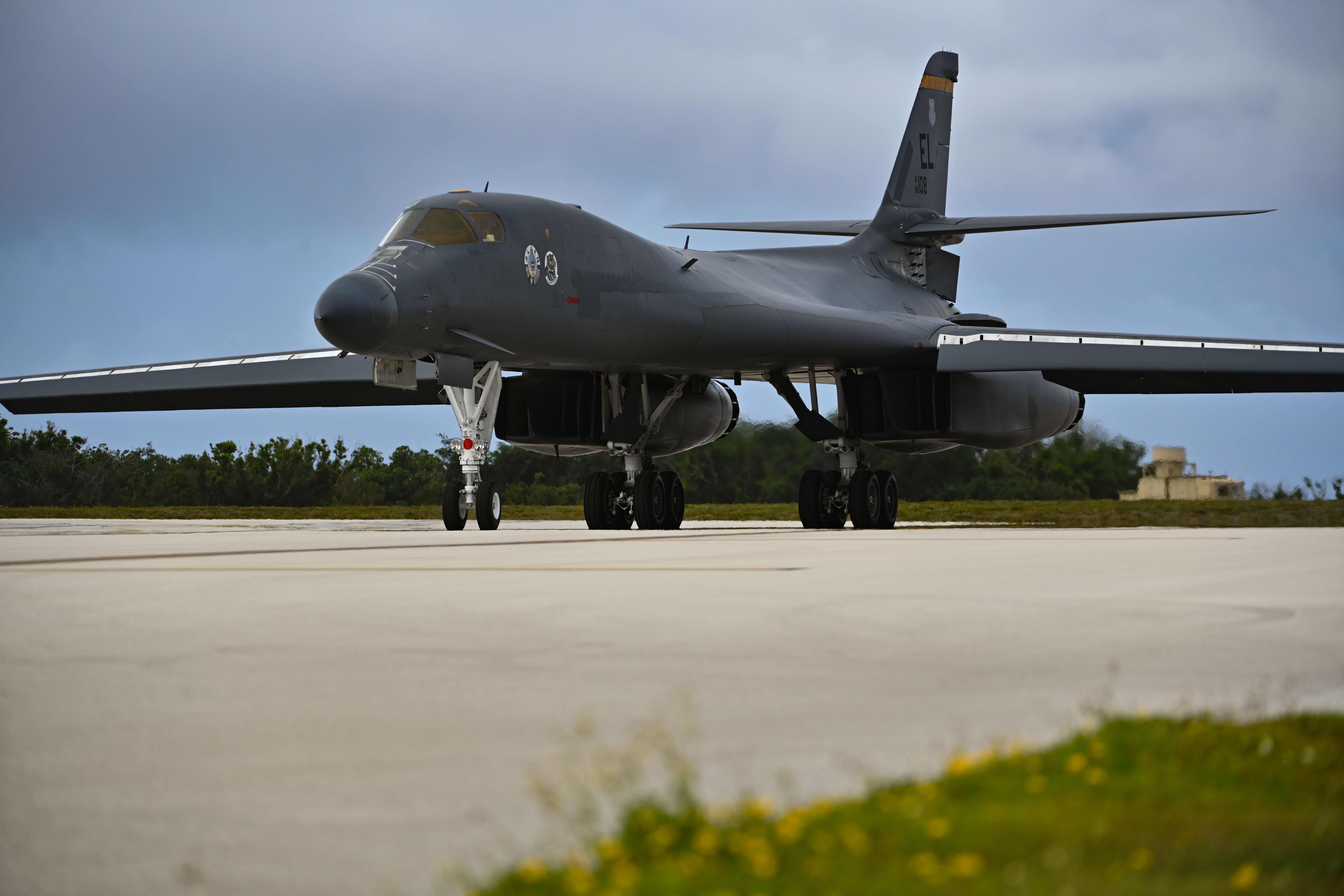 Why The US Air Force Is Bringing B-1 Bombers Out Of The Boneyard At Davis-Monthan AFB