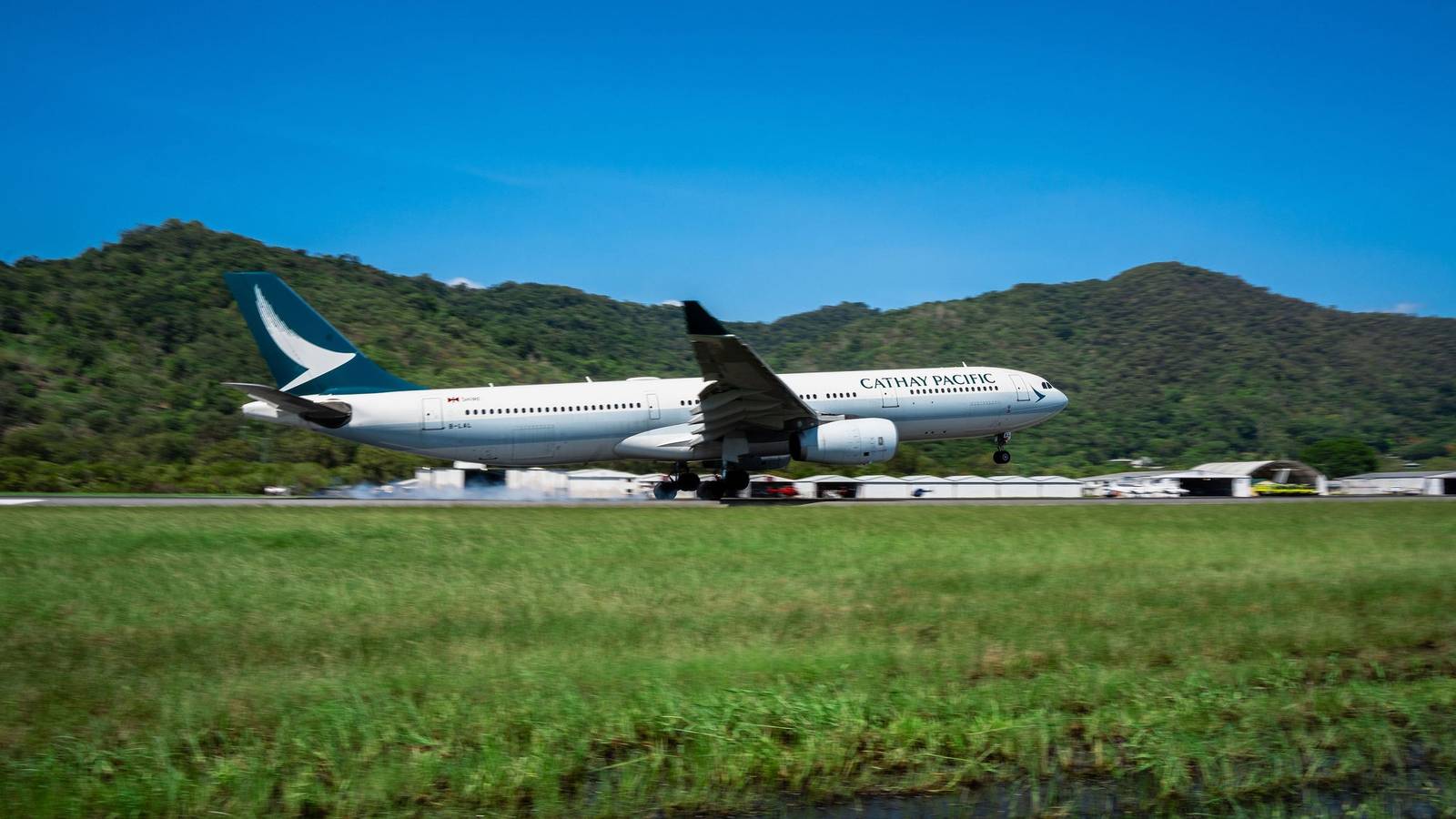 Cairns Airport Welcomes Return Of Cathay Pacific